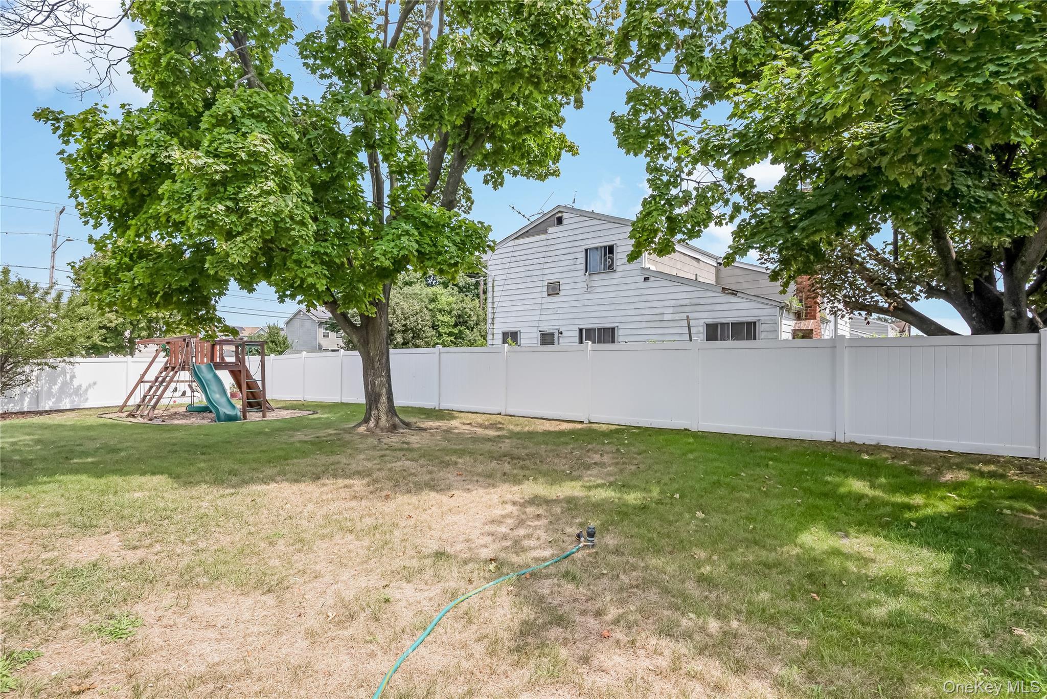 Single Family Autumn Lane Suffolk County, NY 11701, MLS-1034949-23