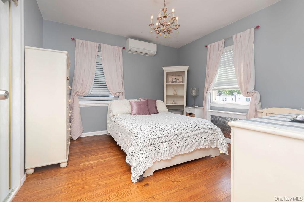 Single Family Fowler Avenue Bronx, NY 10462, MLS-1034953-20