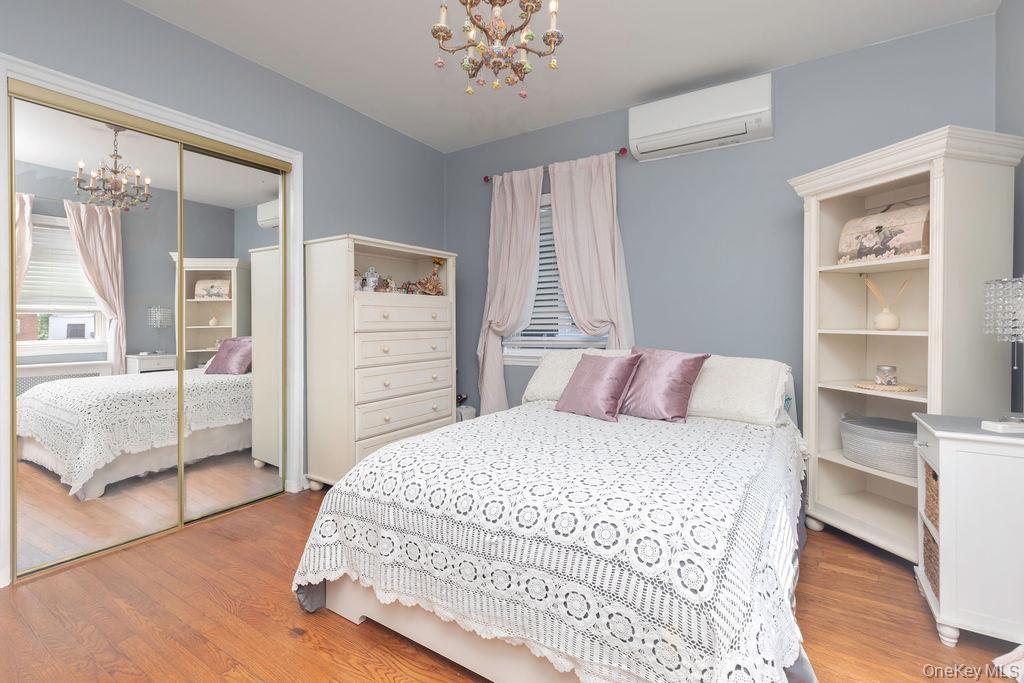 Single Family Fowler Avenue Bronx, NY 10462, MLS-1034953-21
