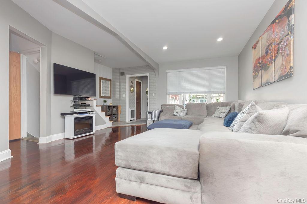 Single Family Fowler Avenue Bronx, NY 10462, MLS-1034953-5