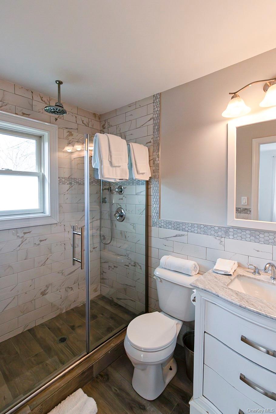 Single Family Hampton Court  Suffolk County, NY 11932, MLS-1034955-24