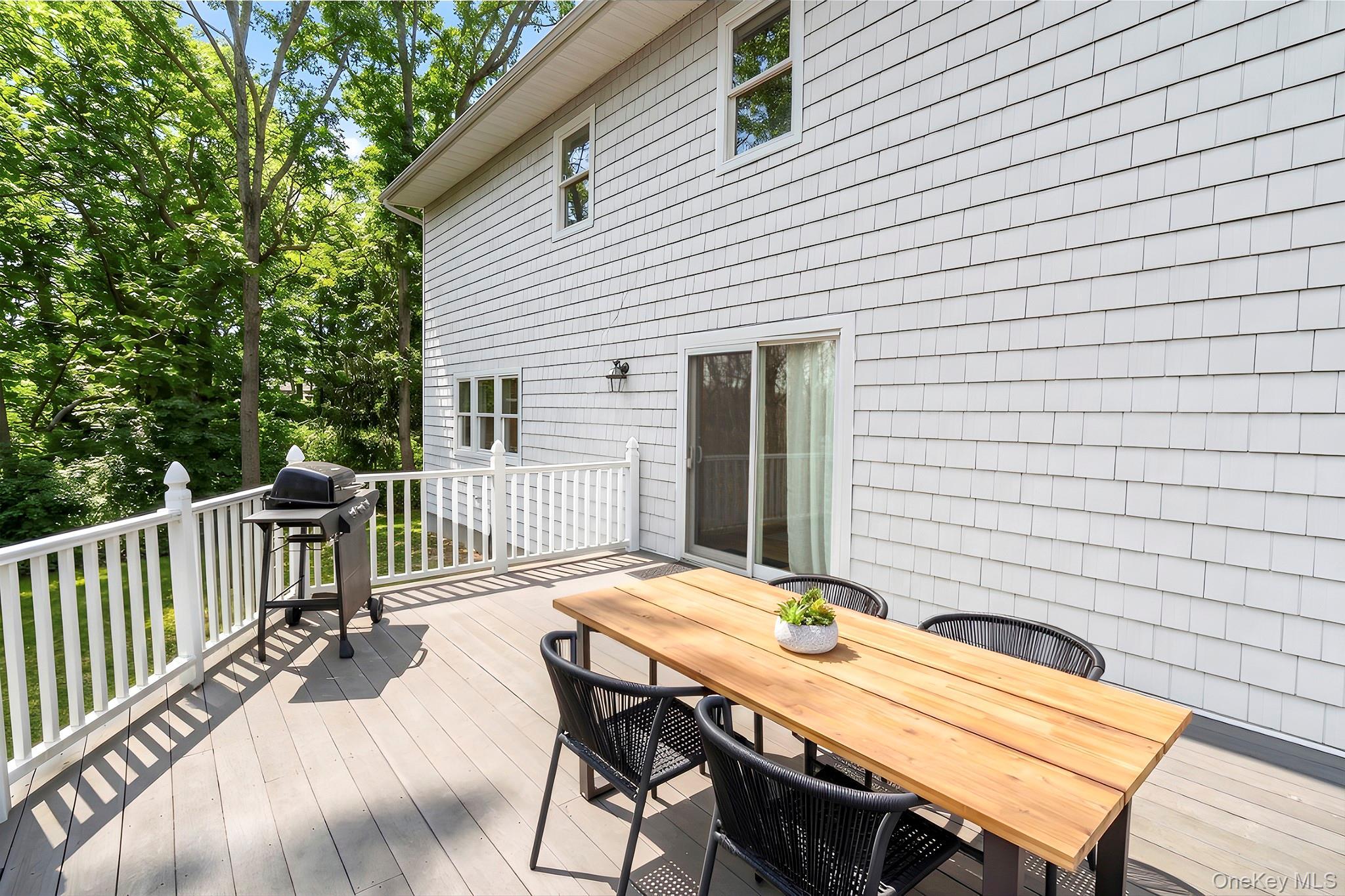 Single Family Hampton Court  Suffolk County, NY 11932, MLS-1034955-36