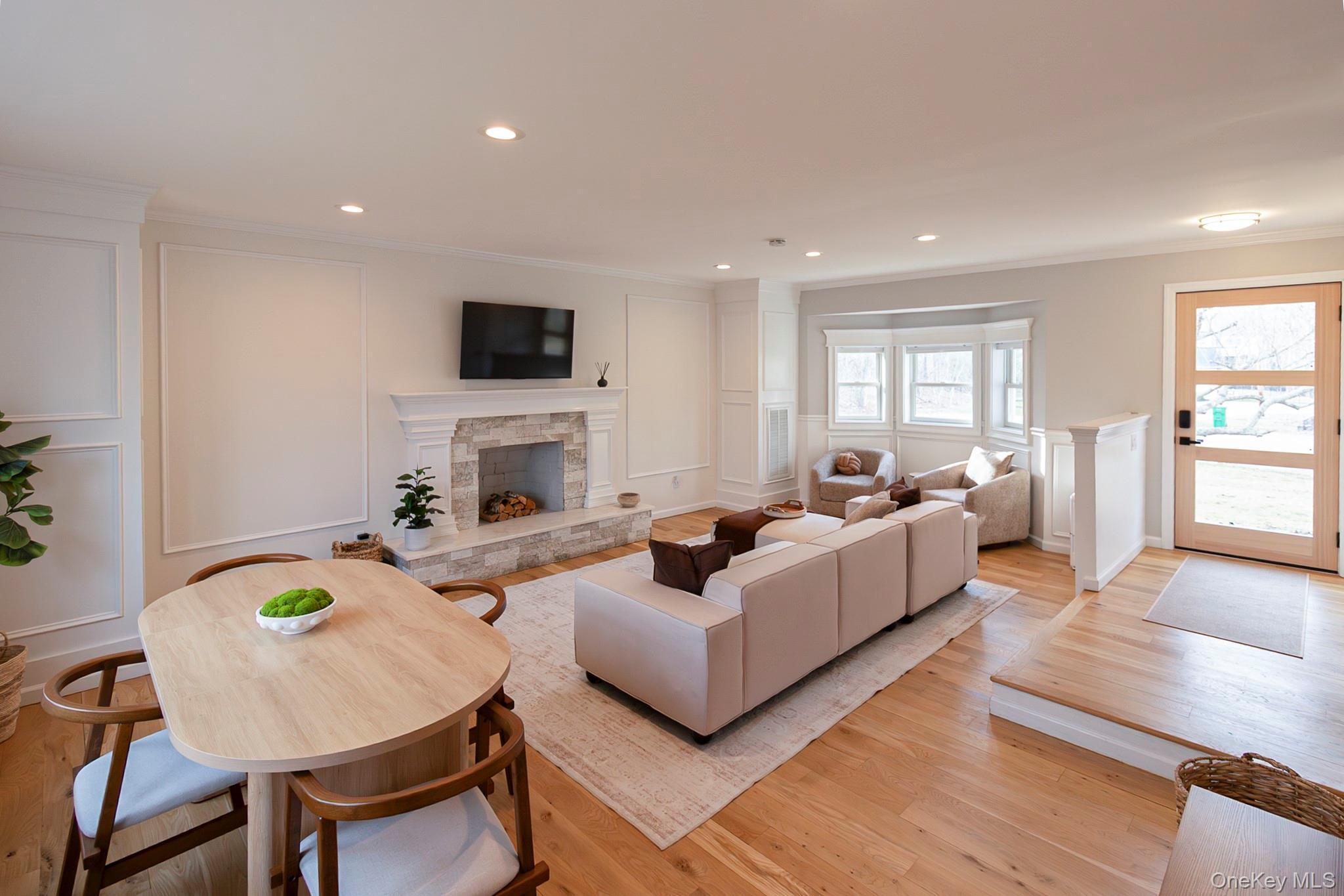 Single Family Hampton Court  Suffolk County, NY 11932, MLS-1034955-6