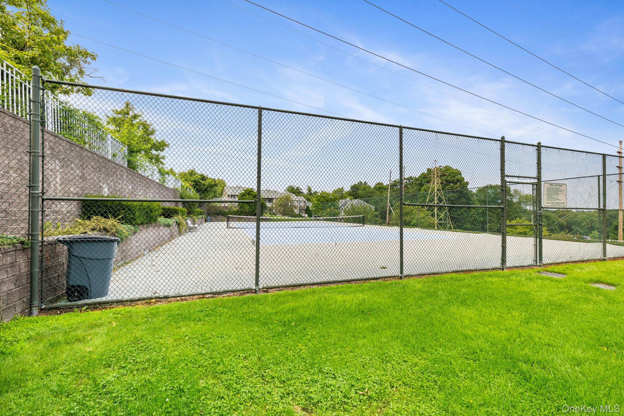 Single Family Hilltop Terrace Rockland County, NY 10954, MLS-1034964-24