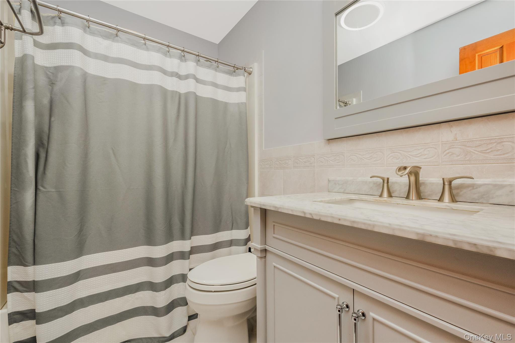 Single Family Sams Path Suffolk County, NY 11778, MLS-1034970-19