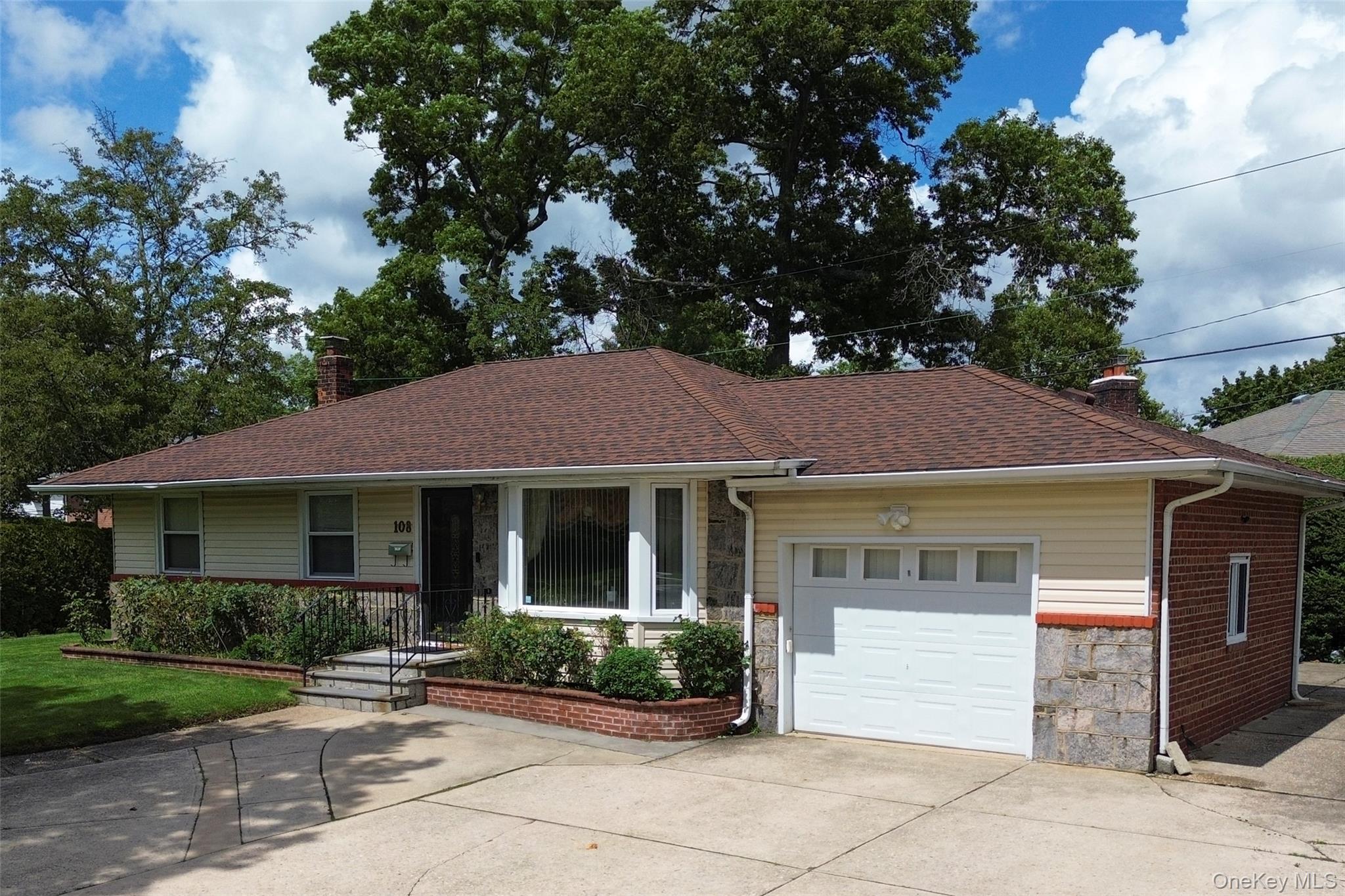 Single Family Marcus Avenue  Nassau County, NY 11040, MLS-1034978-3
