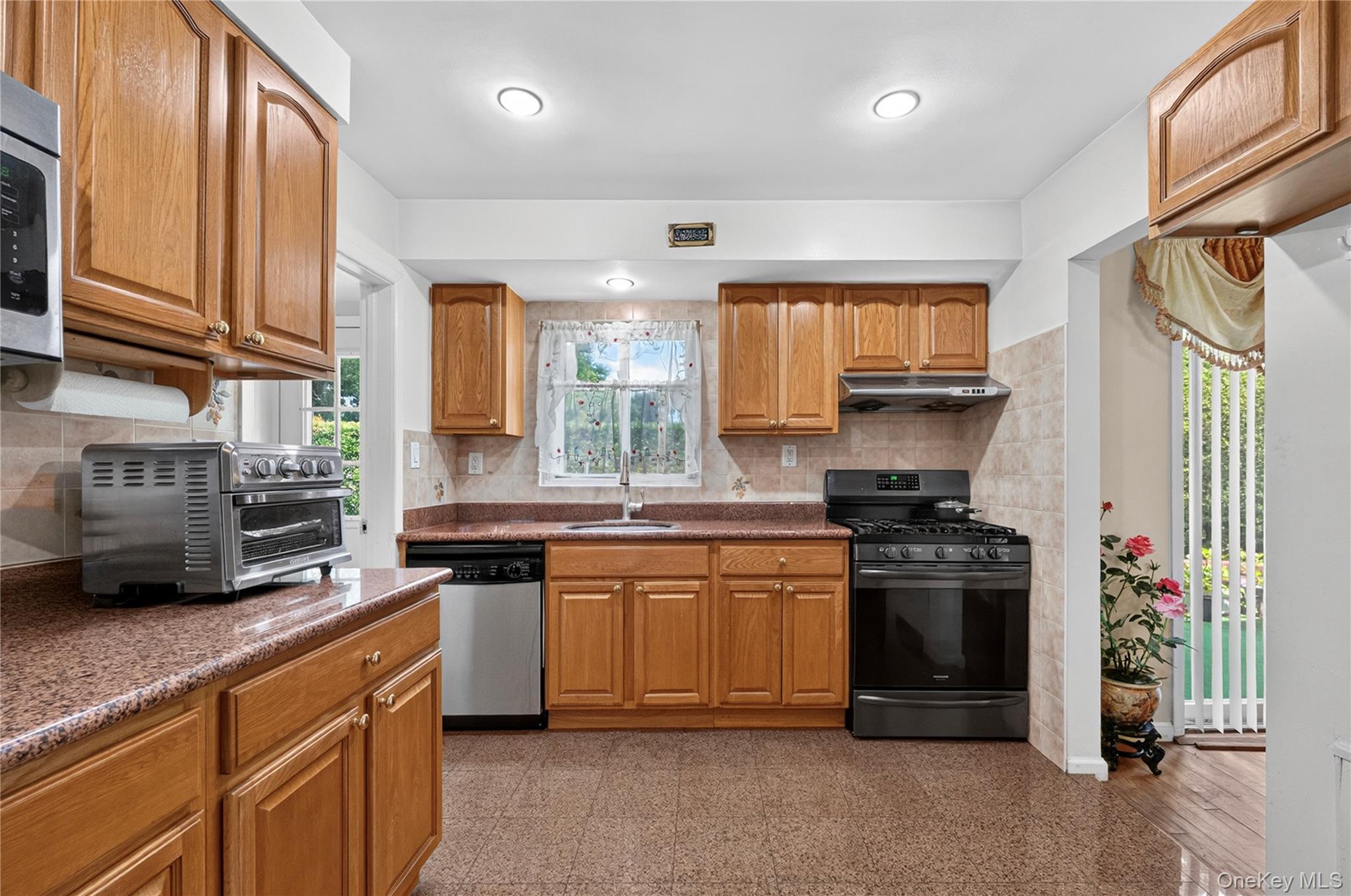 Single Family Marcus Avenue  Nassau County, NY 11040, MLS-1034978-9