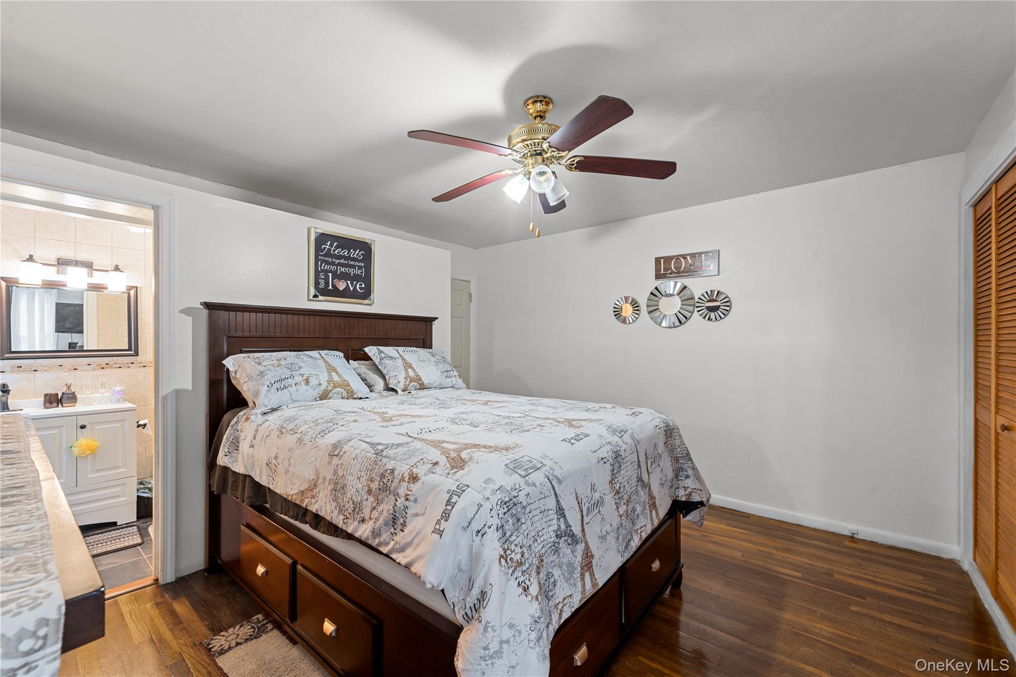 Single Family 227th Street  Queens, NY 11413, MLS-1034980-10