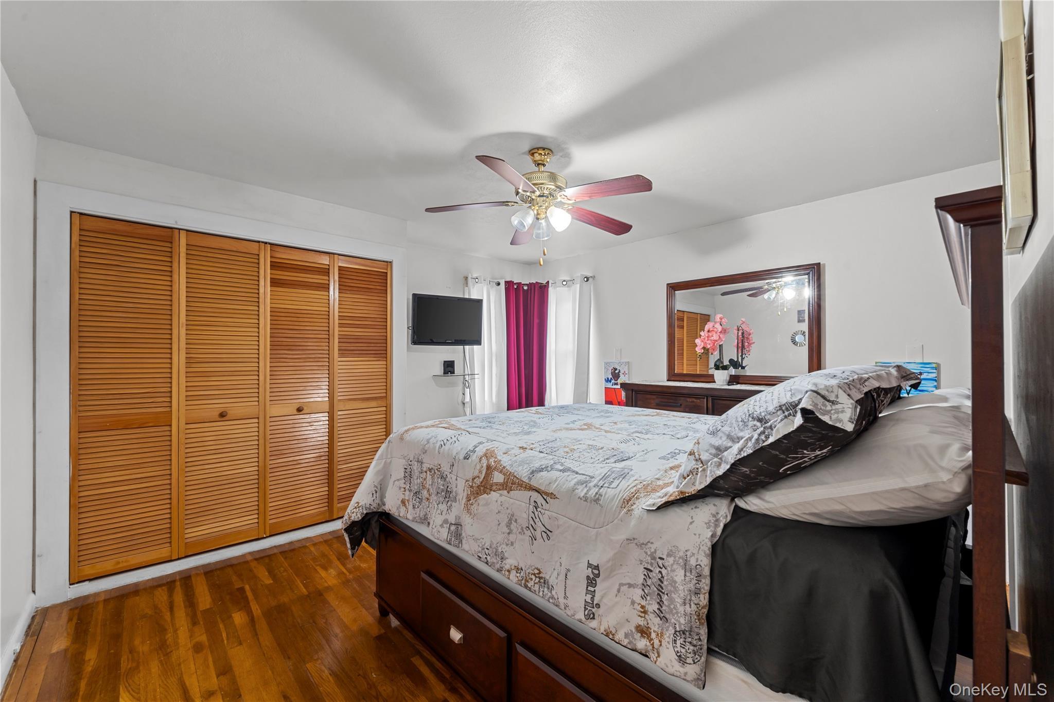 Single Family 227th Street  Queens, NY 11413, MLS-1034980-14