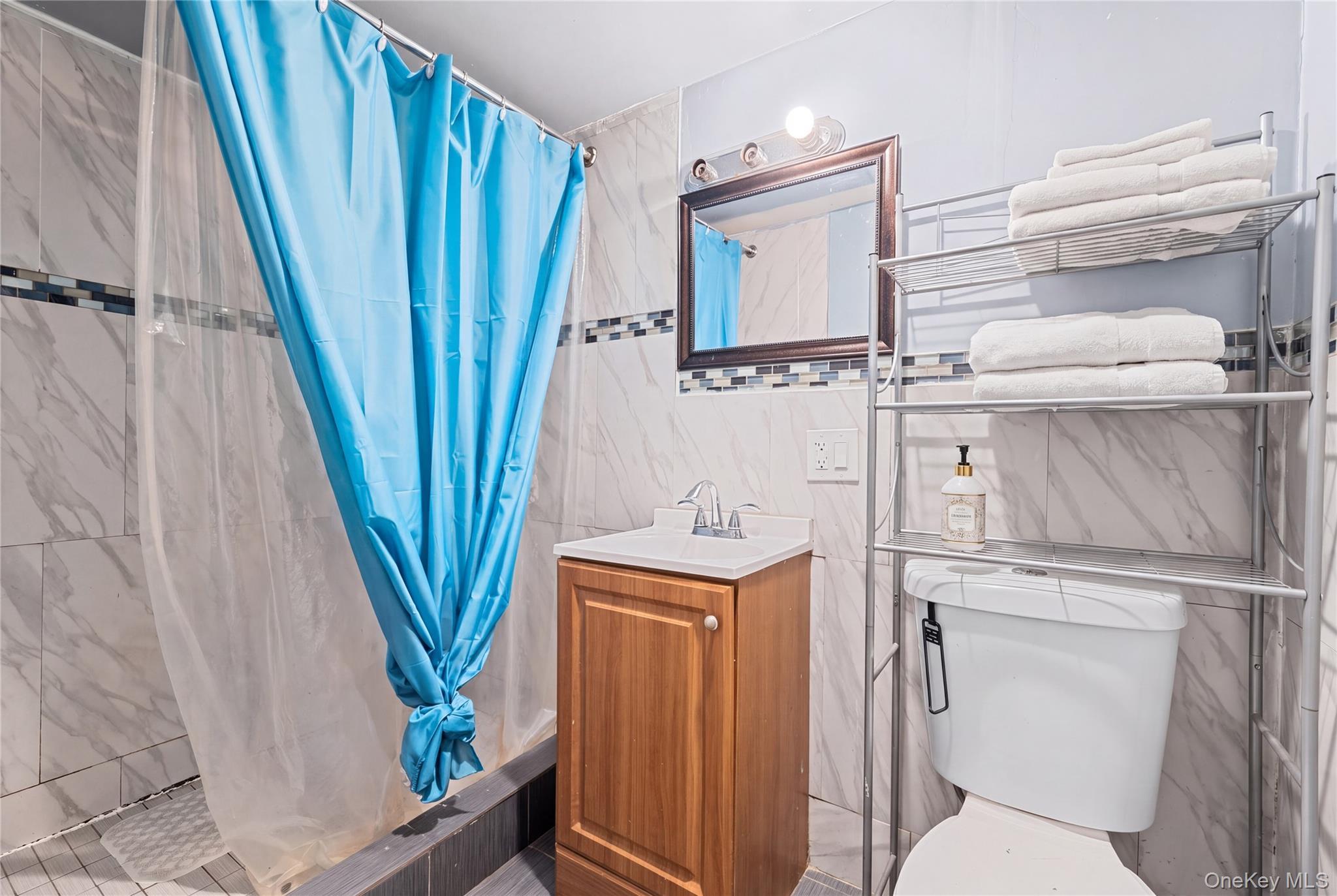 Single Family 227th Street  Queens, NY 11413, MLS-1034980-20