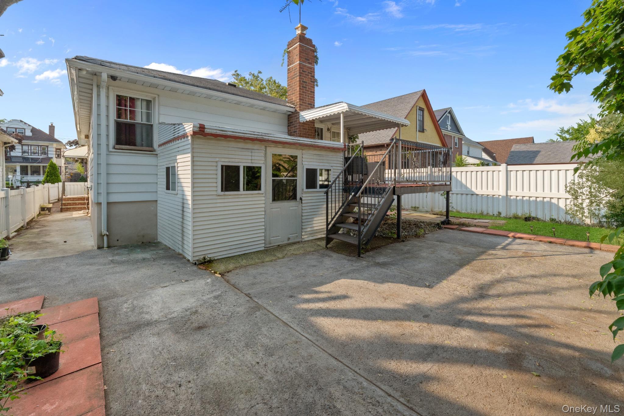 Single Family 227th Street  Queens, NY 11413, MLS-1034980-24