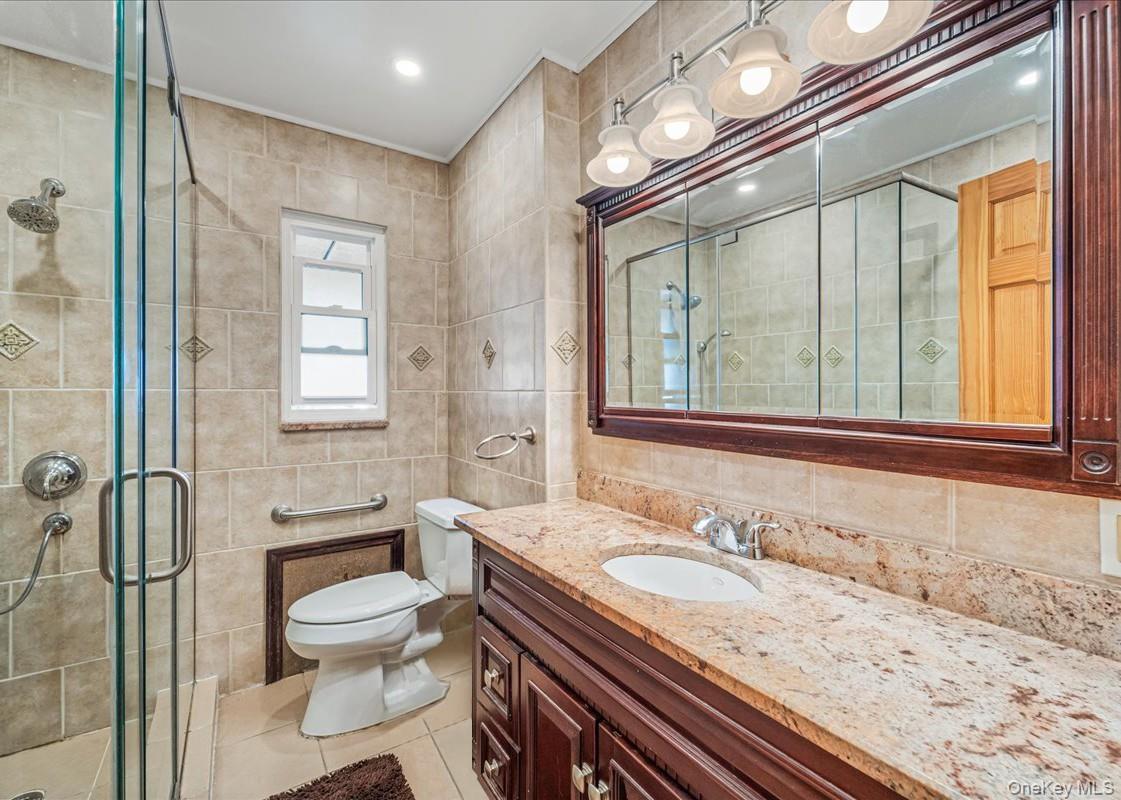 Single Family 19th Avenue Queens, NY 11357, MLS-1034983-15