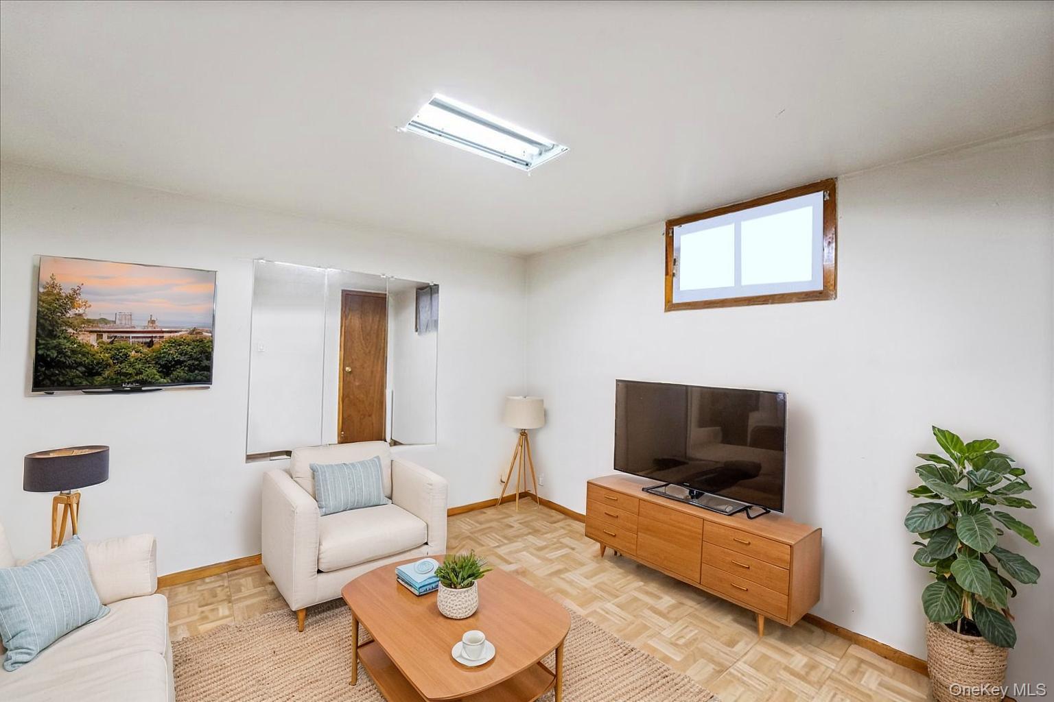 Single Family 19th Avenue Queens, NY 11357, MLS-1034983-21