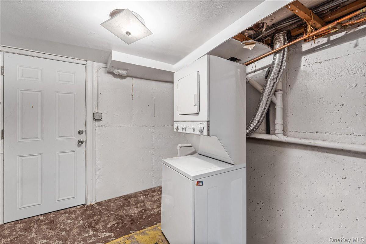 Single Family 19th Avenue  Queens, NY 11357, MLS-1034983-22