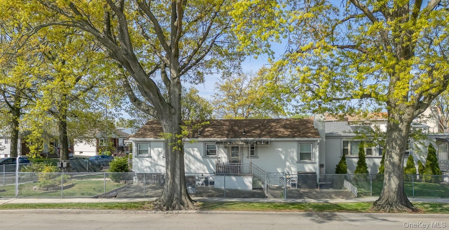 Single Family 19th Avenue Queens, NY 11357, MLS-1034983-4