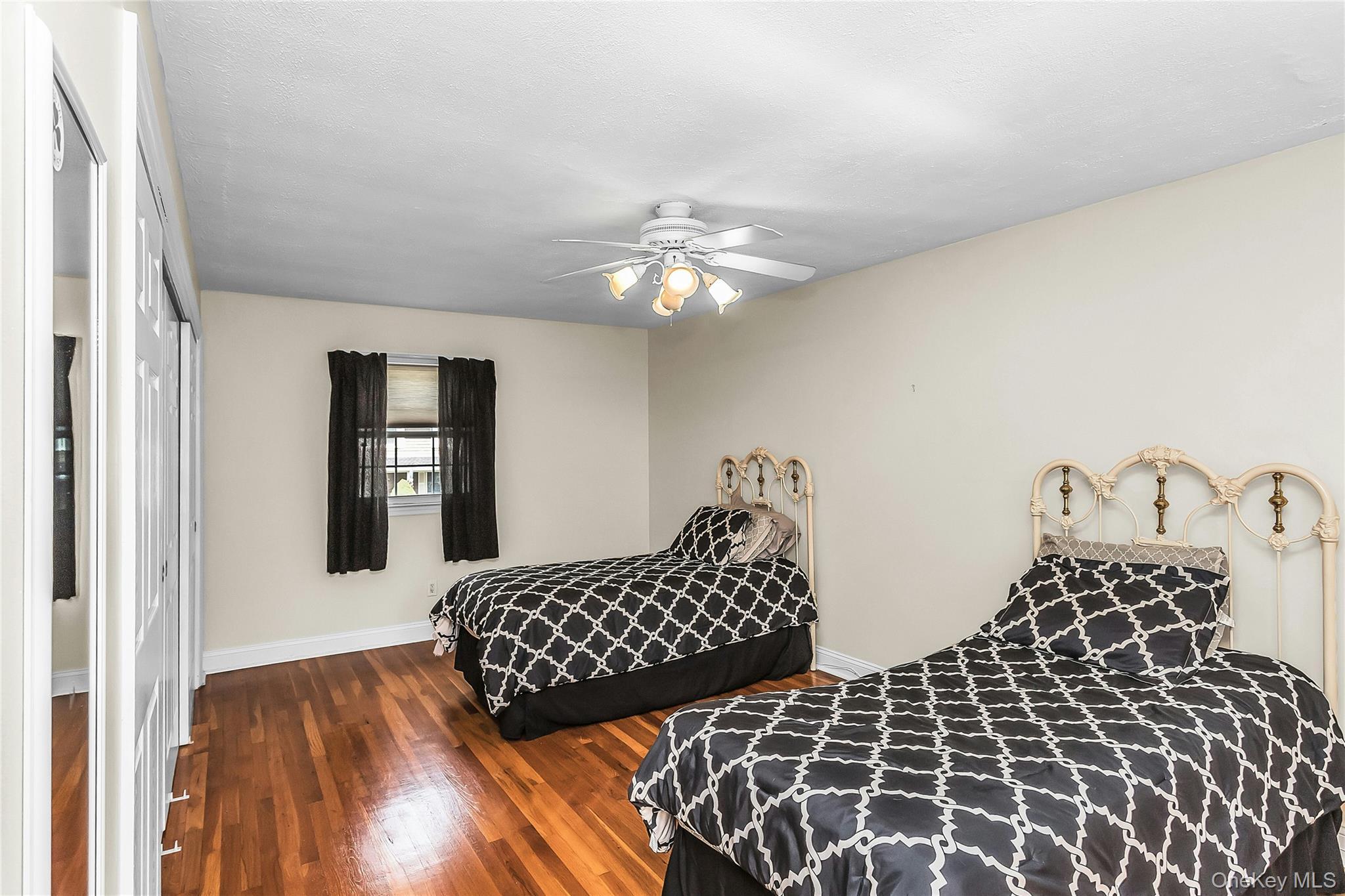 Single Family Lenmore Drive Nassau County, NY 11804, MLS-1035009-20