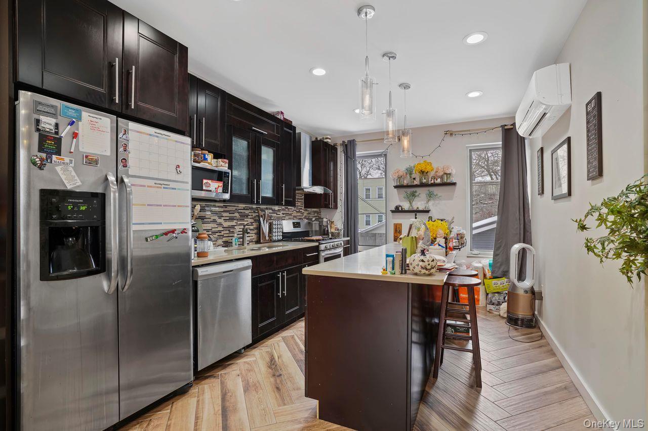 Single Family 70th St Queens, NY 11385, MLS-1035011-6