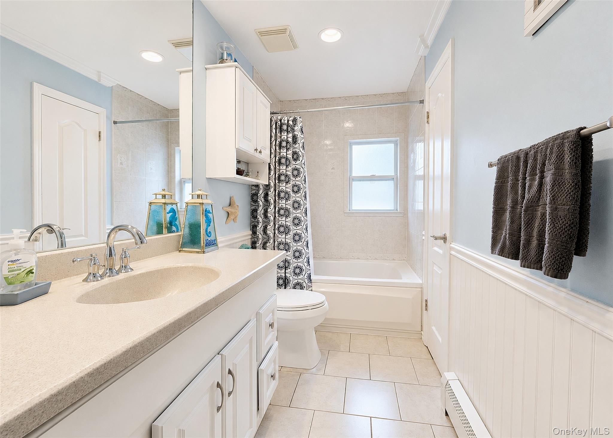Single Family Walnut Street  Suffolk County, NY 11720, MLS-1035016-10