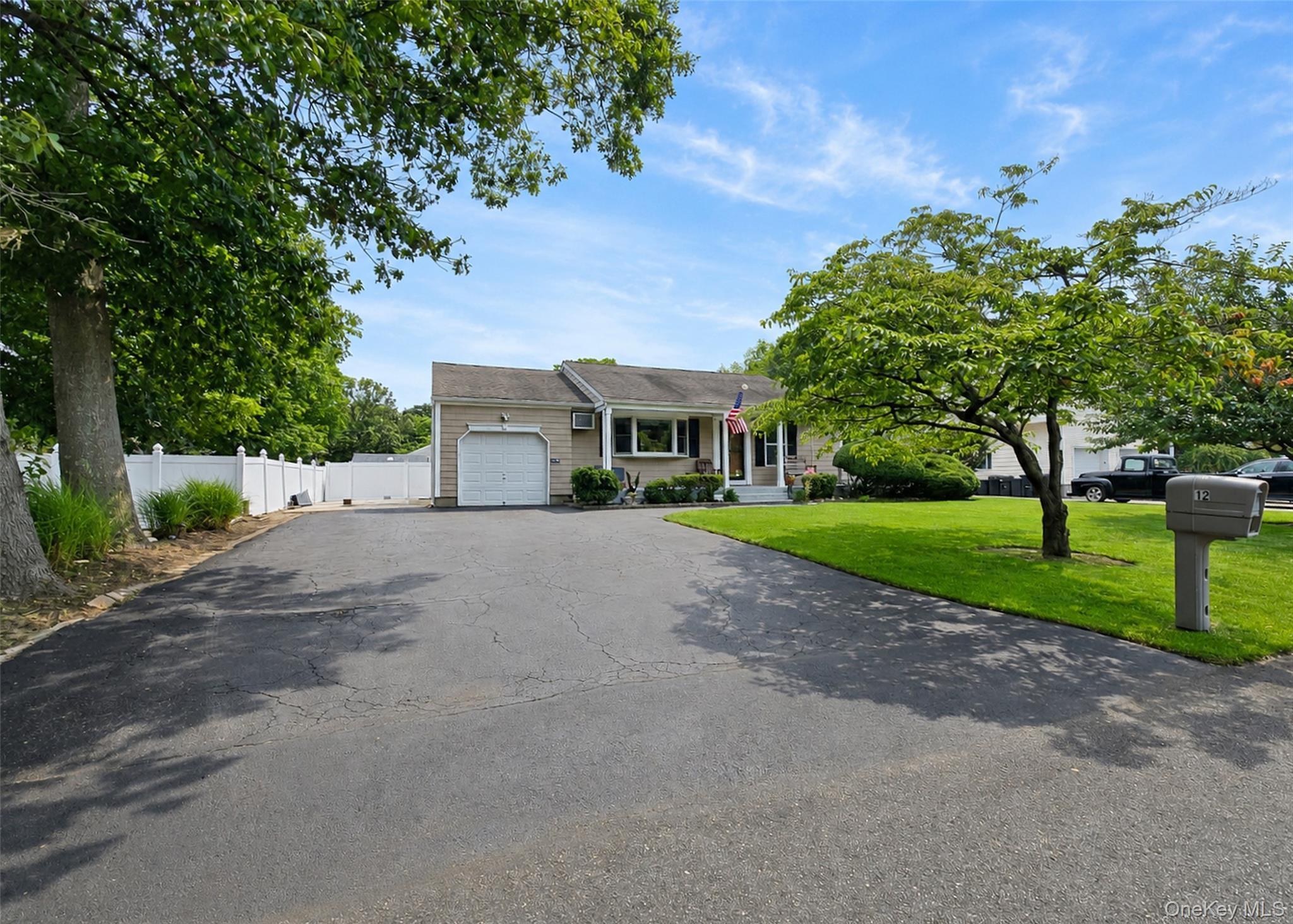 Single Family Walnut Street  Suffolk County, NY 11720, MLS-1035016-2
