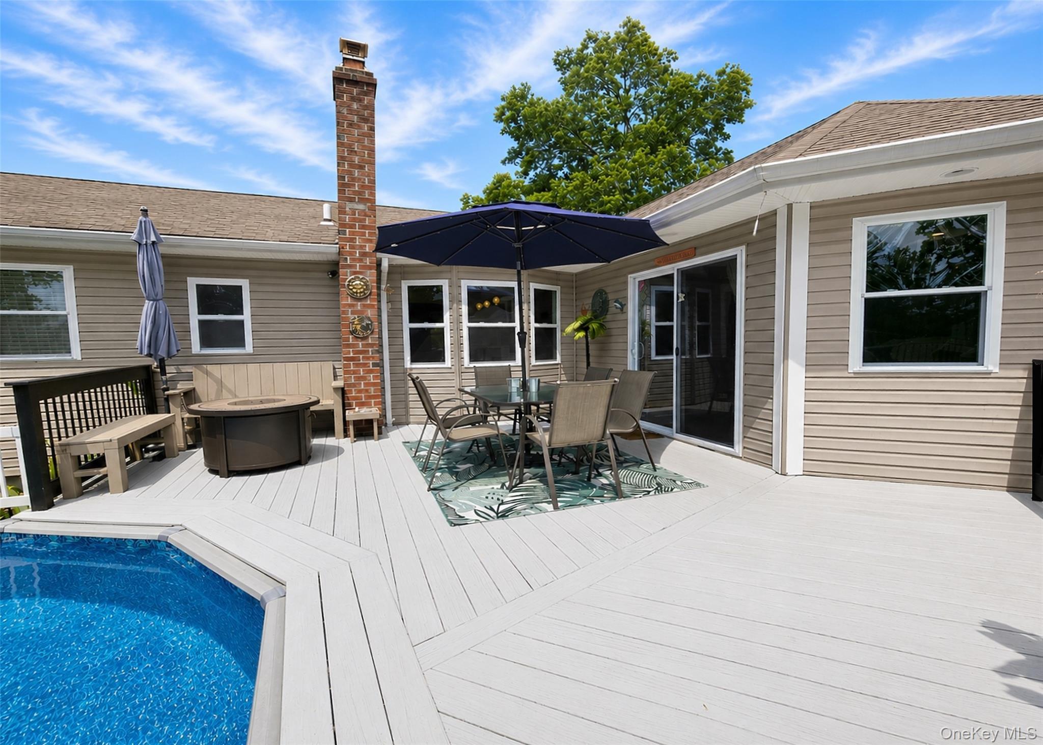 Single Family Walnut Street  Suffolk County, NY 11720, MLS-1035016-24