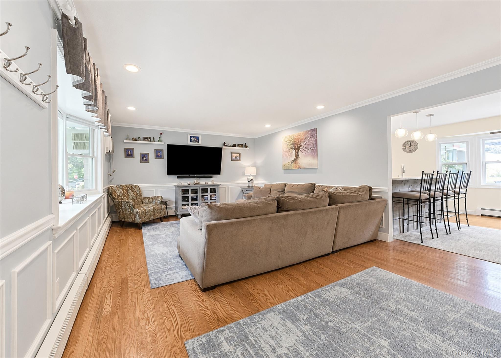 Single Family Walnut Street  Suffolk County, NY 11720, MLS-1035016-5