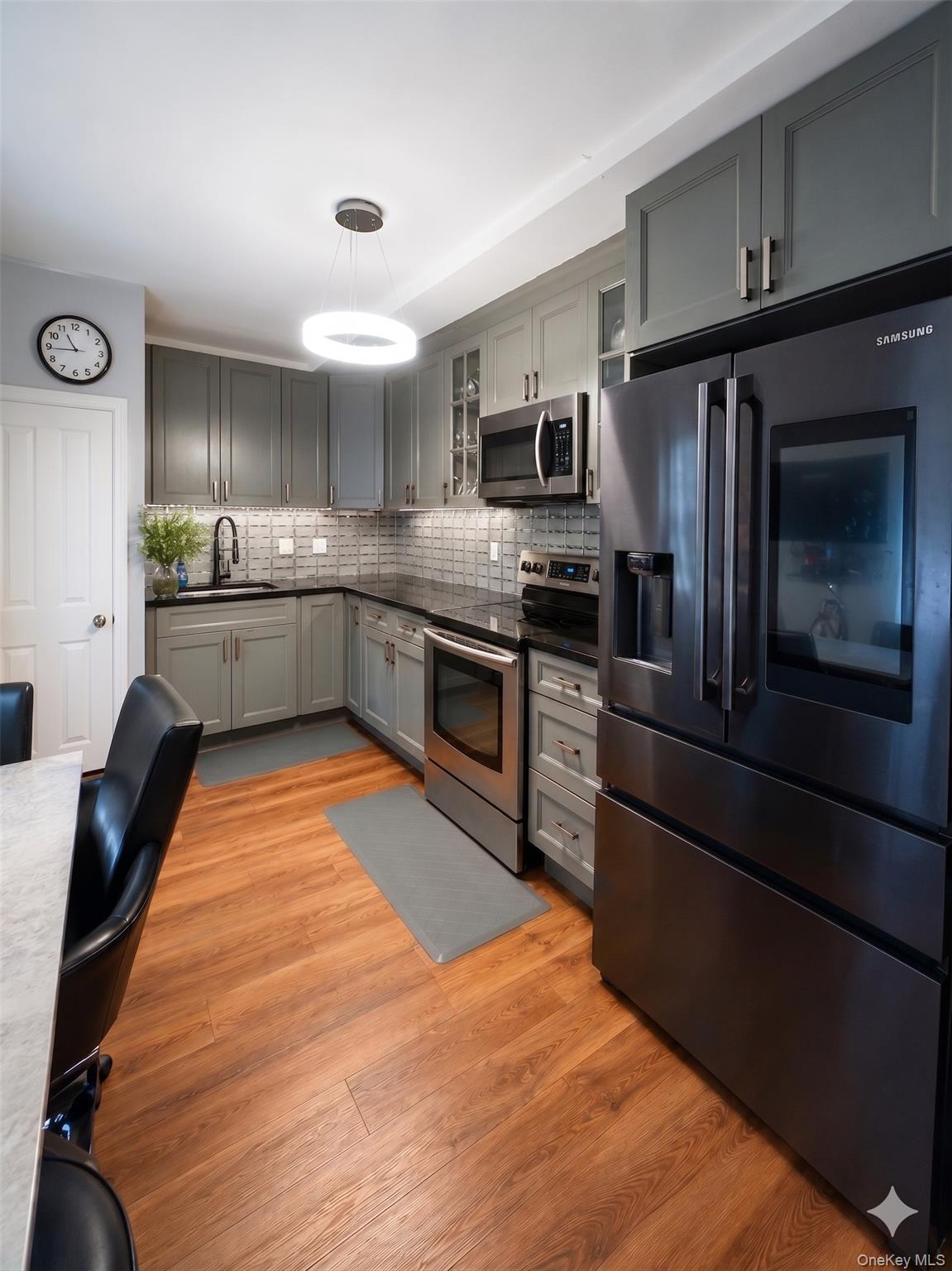 Single Family 3rd Avenue Brooklyn, NY 11209, MLS-1035022-3