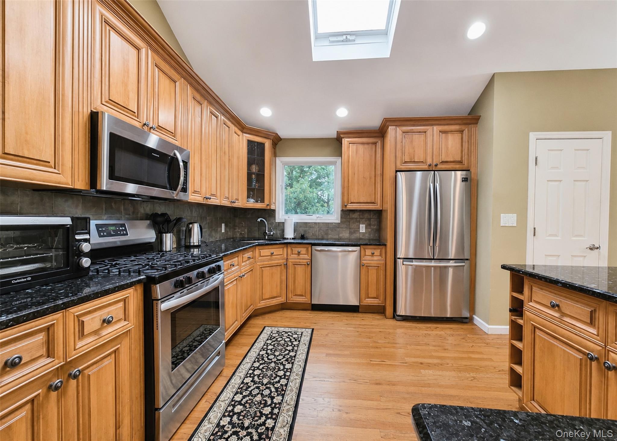 Single Family Newton Boulevard Suffolk County, NY 11779, MLS-1035049-10
