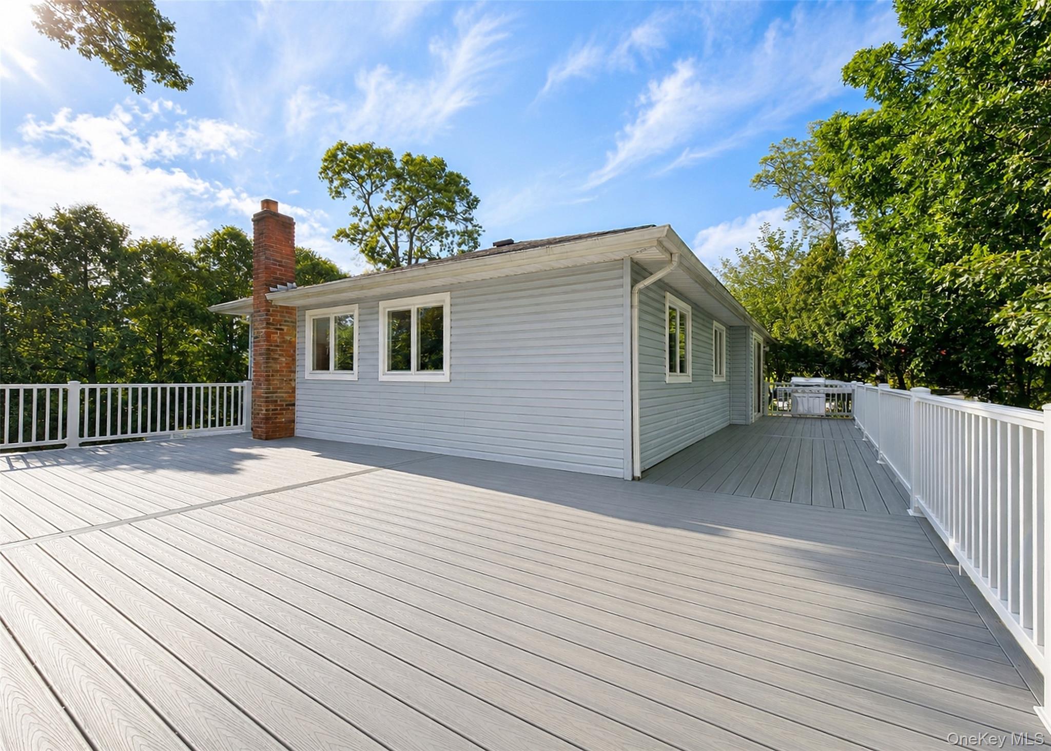Single Family Newton Boulevard Suffolk County, NY 11779, MLS-1035049-18