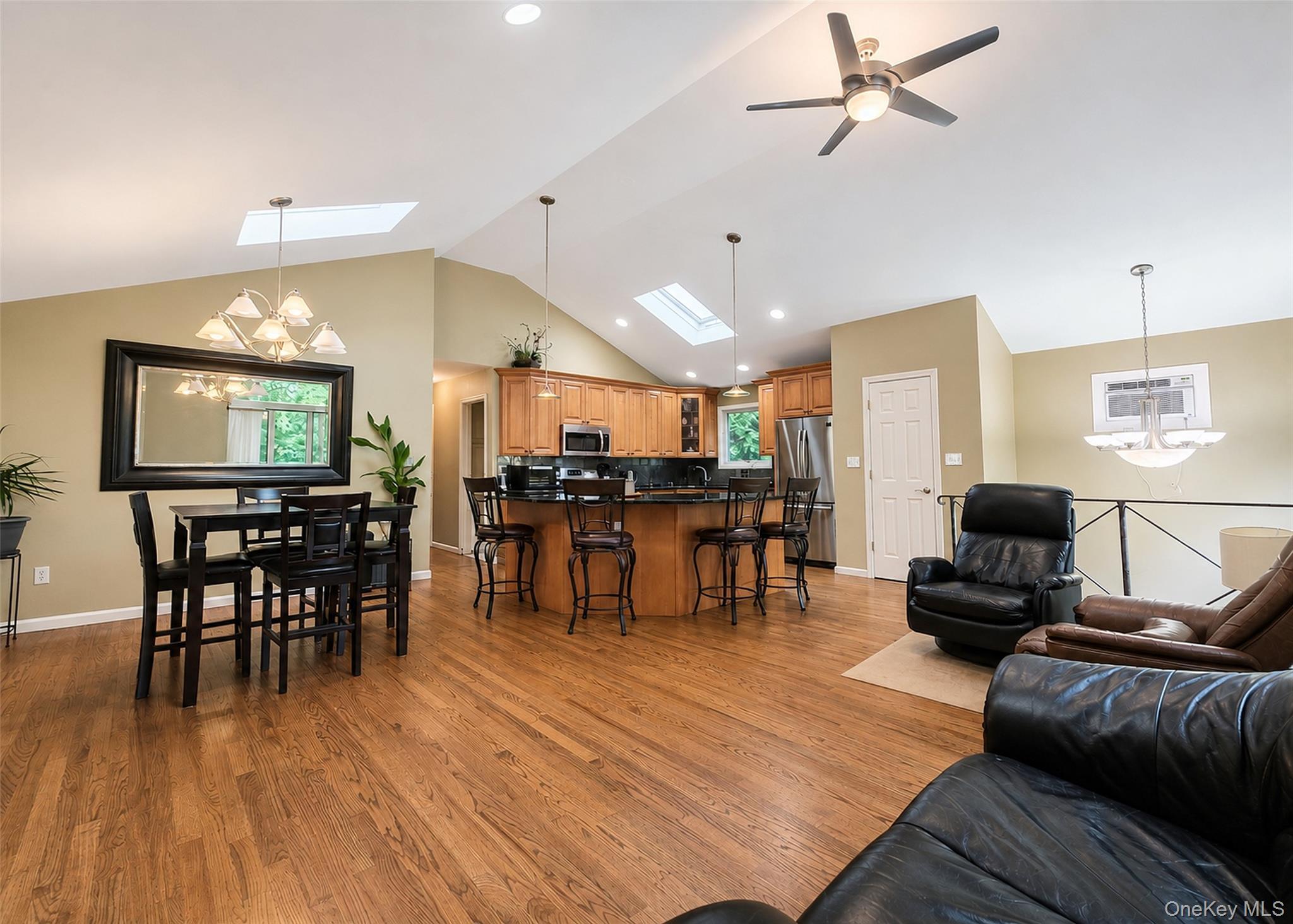 Single Family Newton Boulevard Suffolk County, NY 11779, MLS-1035049-4