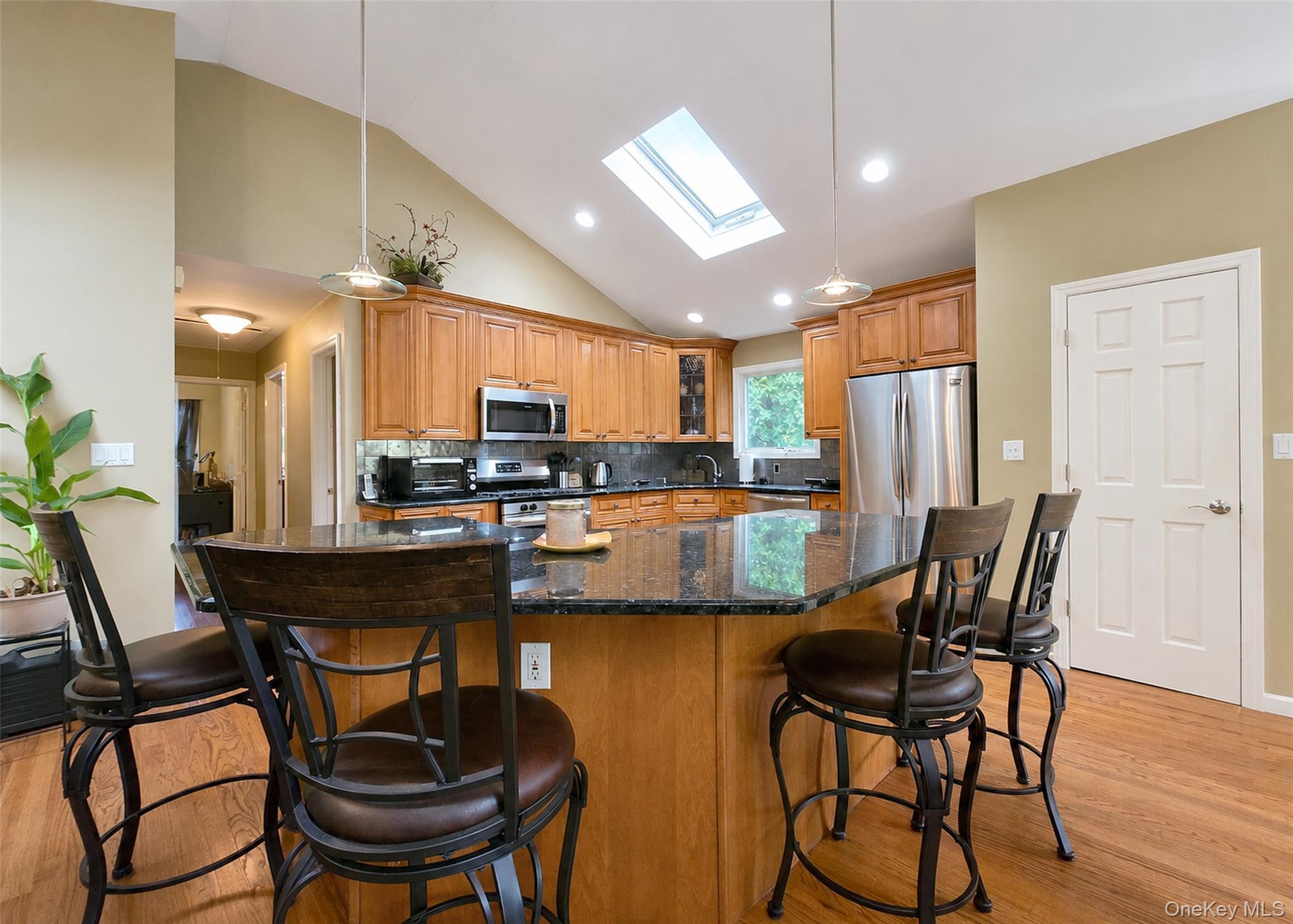 Single Family Newton Boulevard Suffolk County, NY 11779, MLS-1035049-8