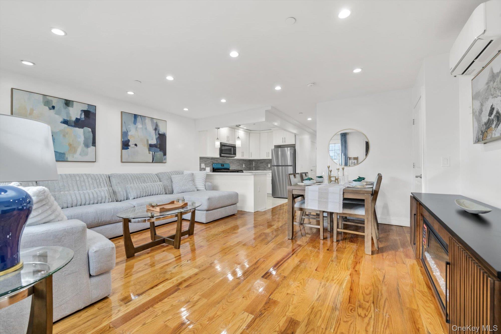 Single Family 224th Street Queens, NY 11413, MLS-1035068-10