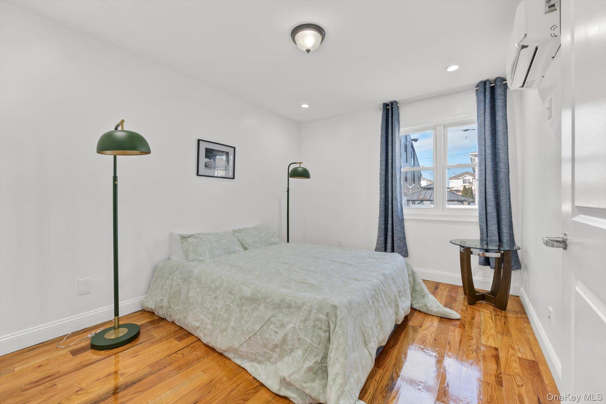 Single Family 224th Street Queens, NY 11413, MLS-1035068-15