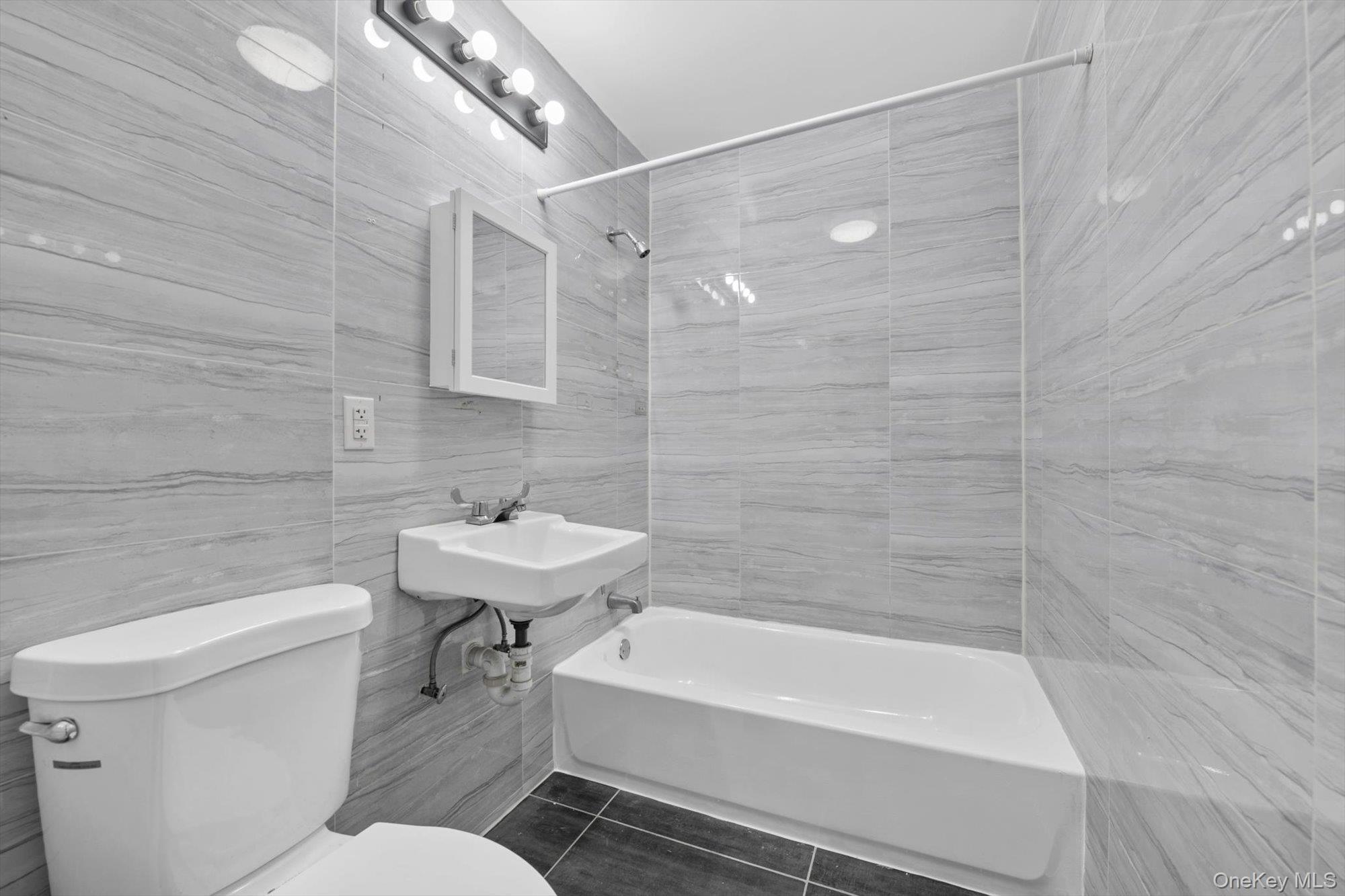 Single Family 224th Street Queens, NY 11413, MLS-1035068-19