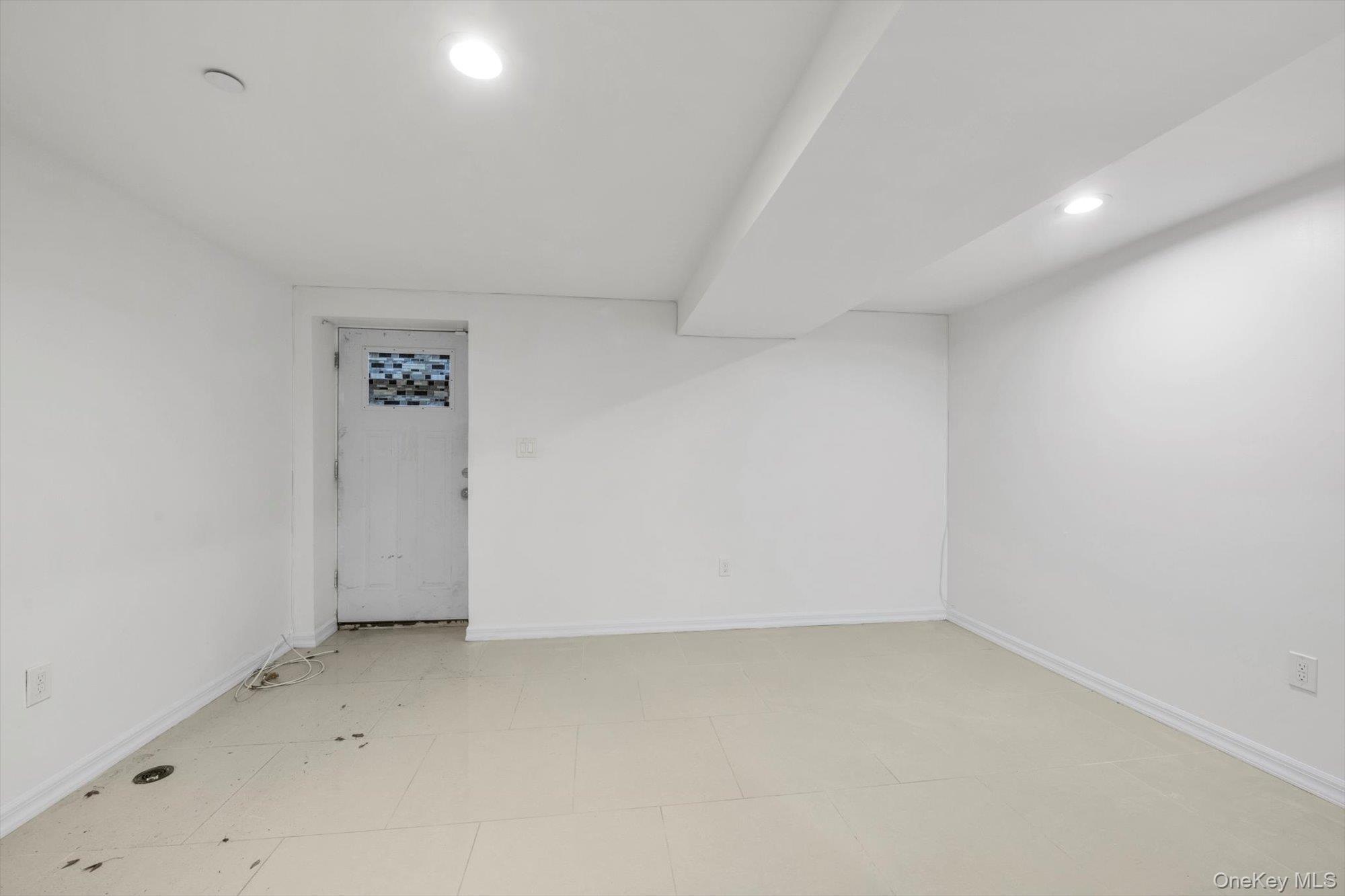 Single Family 224th Street Queens, NY 11413, MLS-1035068-22