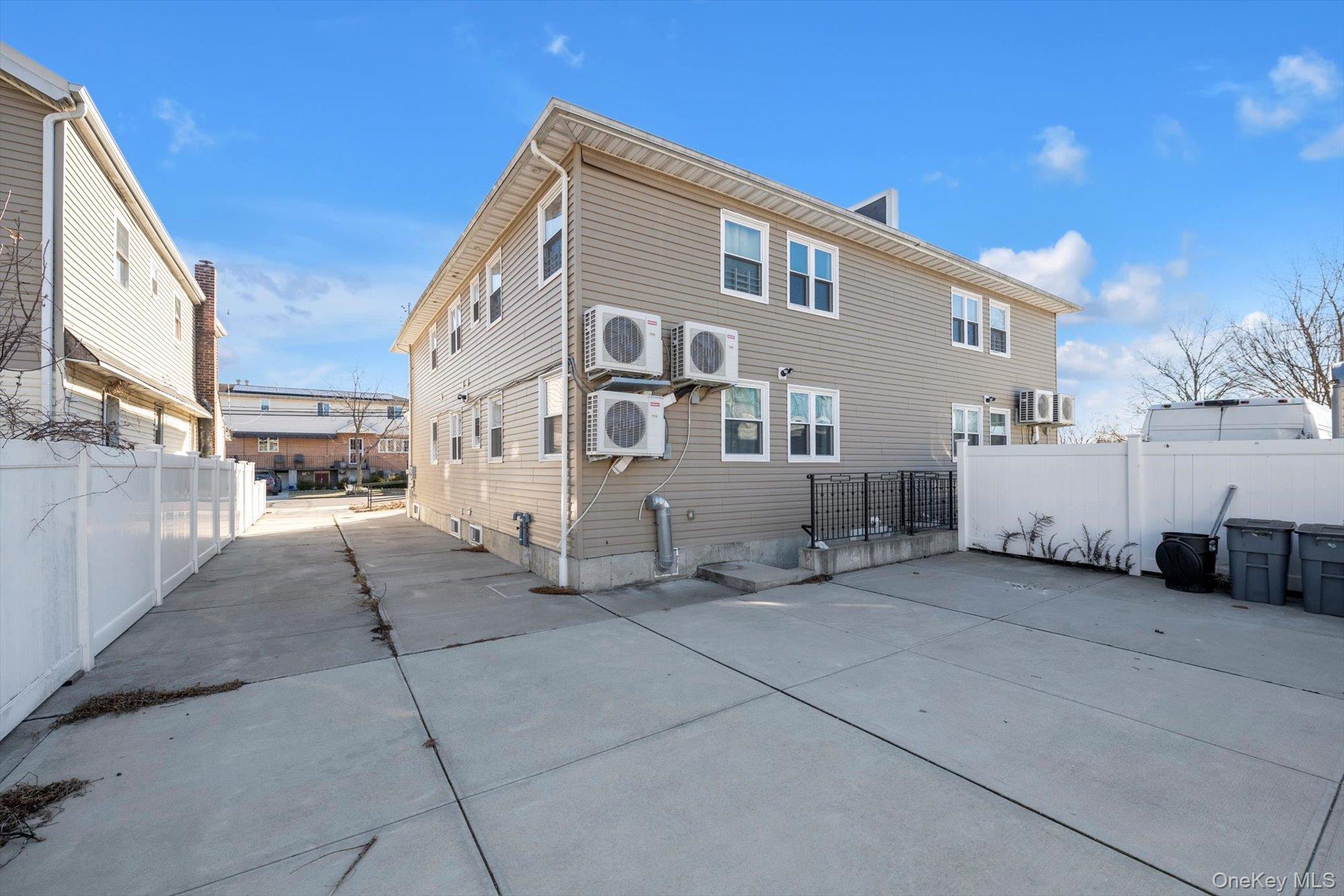Single Family 224th Street Queens, NY 11413, MLS-1035068-24