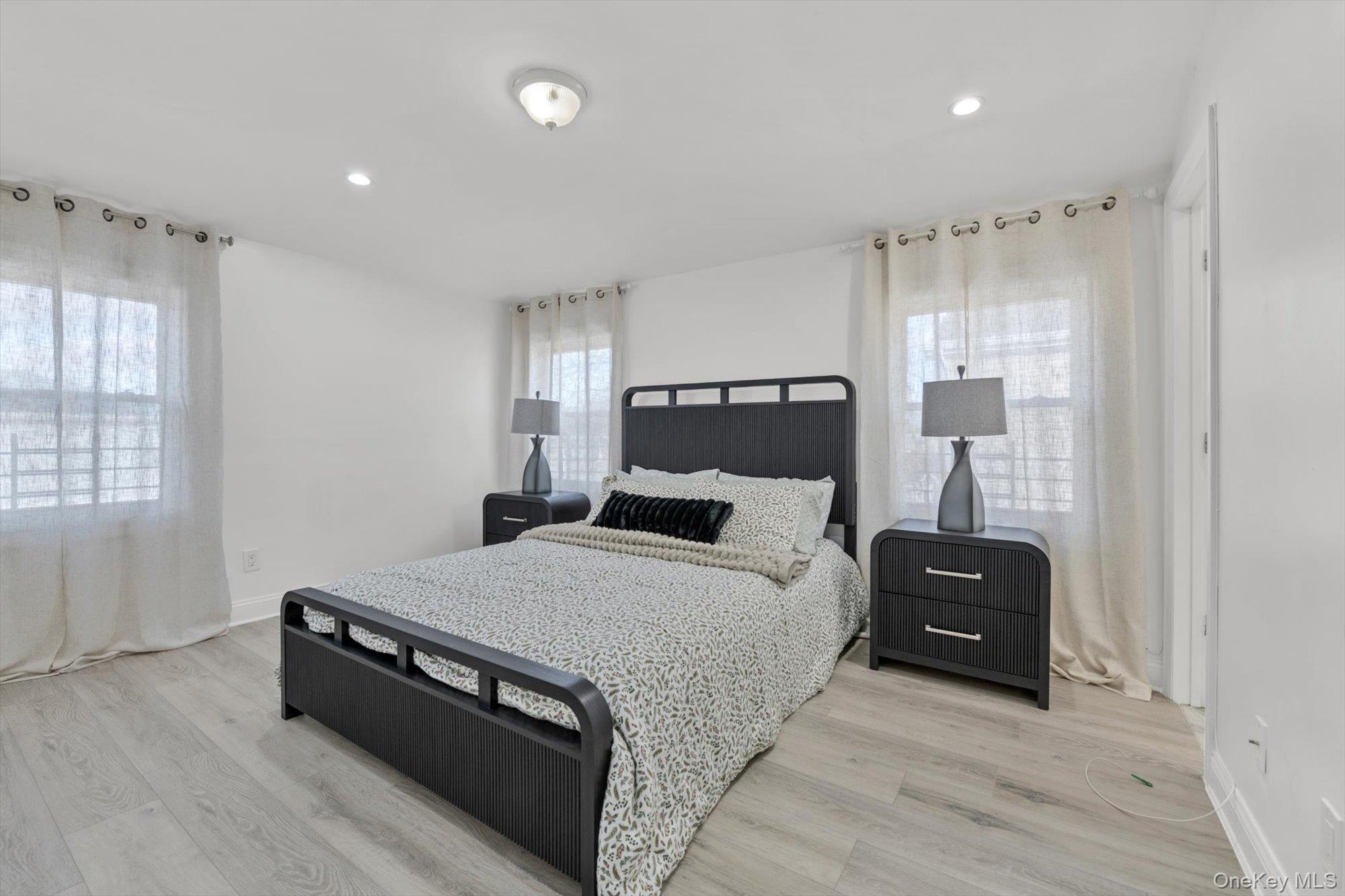 Single Family 224th Street Queens, NY 11413, MLS-1035068-5