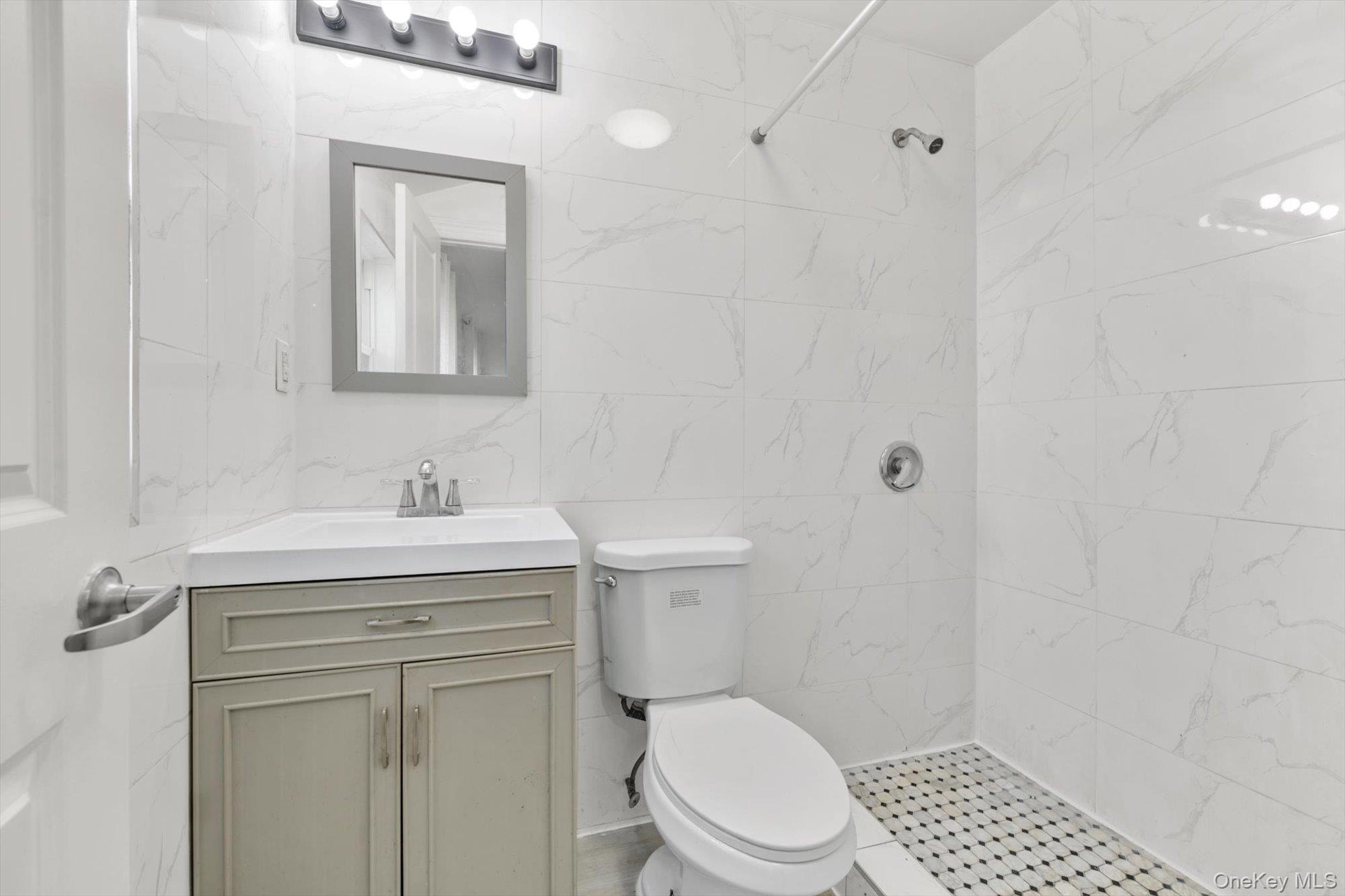 Single Family 224th Street Queens, NY 11413, MLS-1035068-9