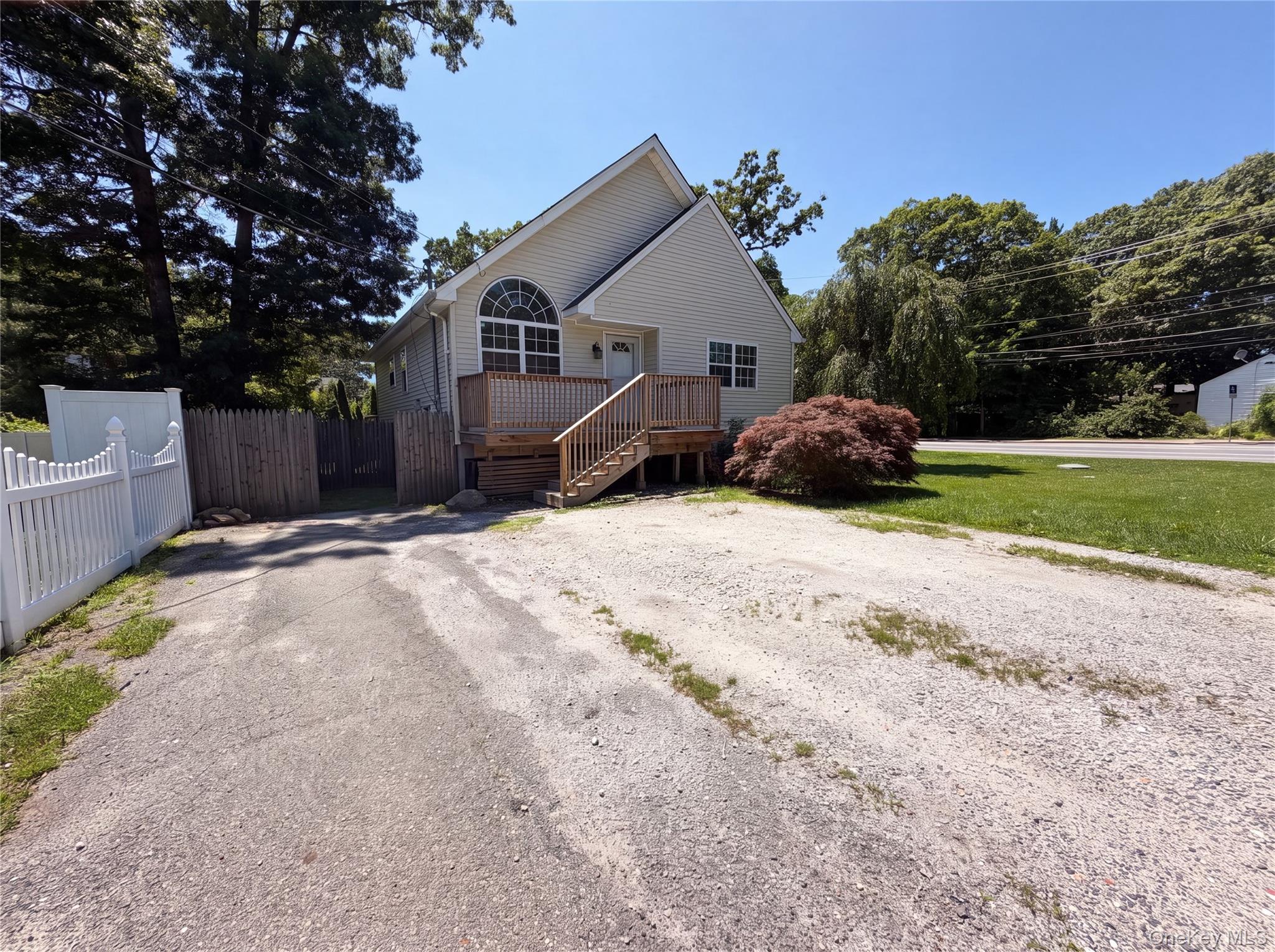 Single Family Moriches Avenue Suffolk County, NY 11950, MLS-1035096-31