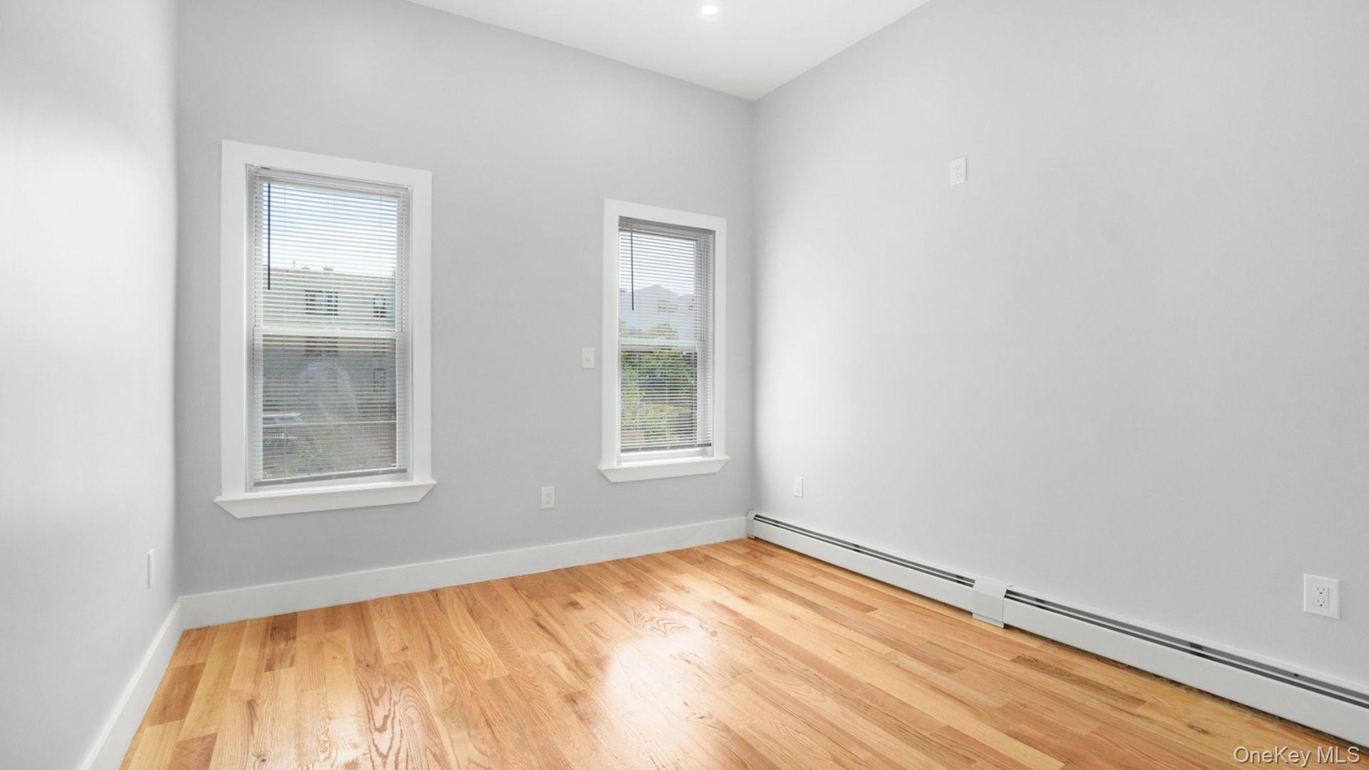 Single Family E 183rd Street Bronx, NY 10458, MLS-1035106-14