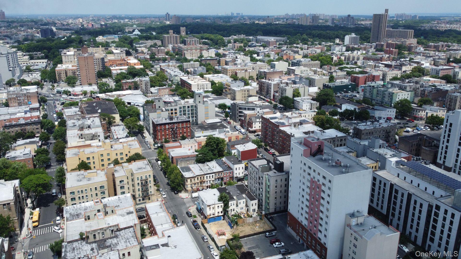 Single Family E 183rd Street  Bronx, NY 10458, MLS-1035106-25