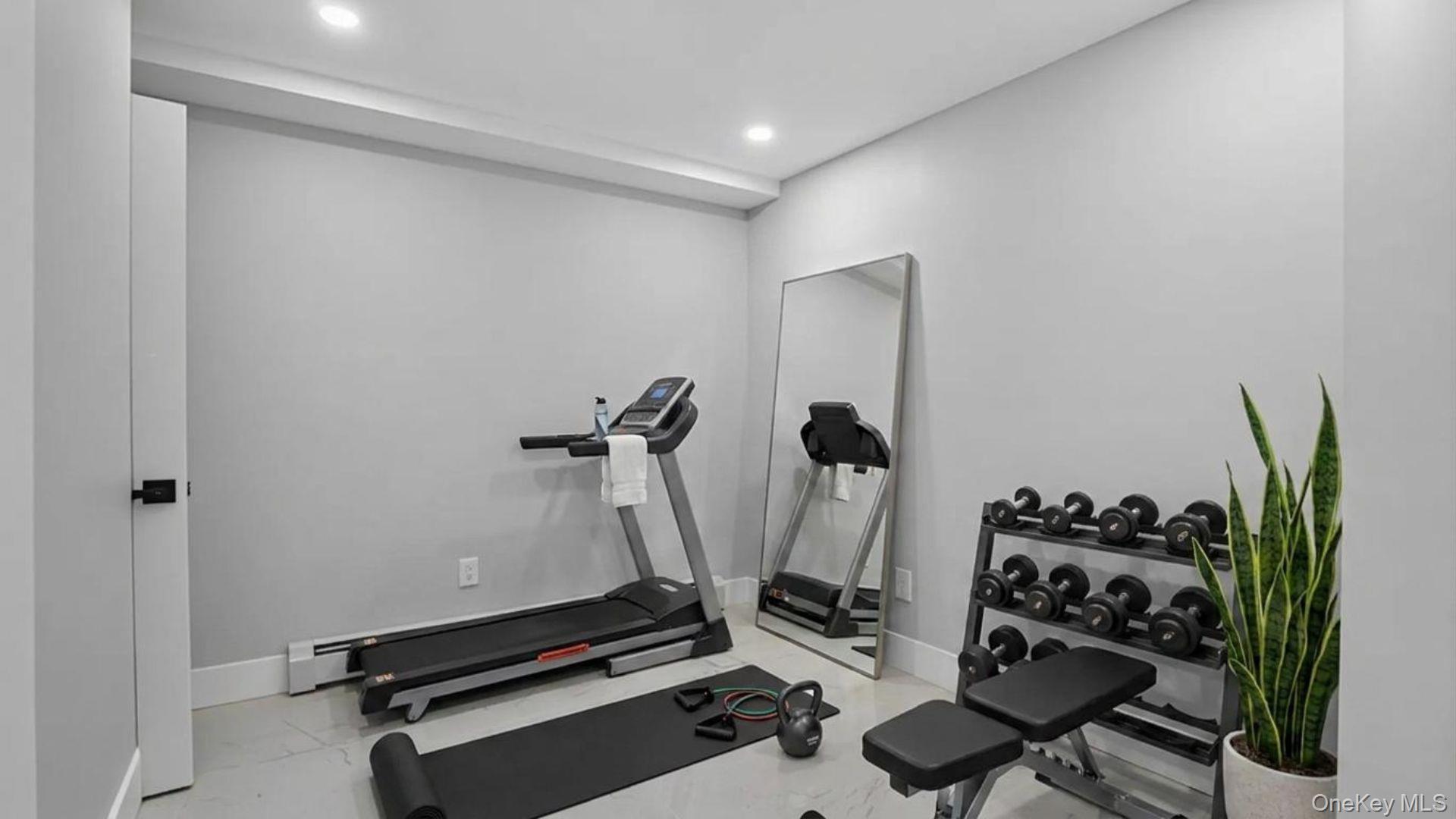 Single Family E 183rd Street Bronx, NY 10458, MLS-1035106-7