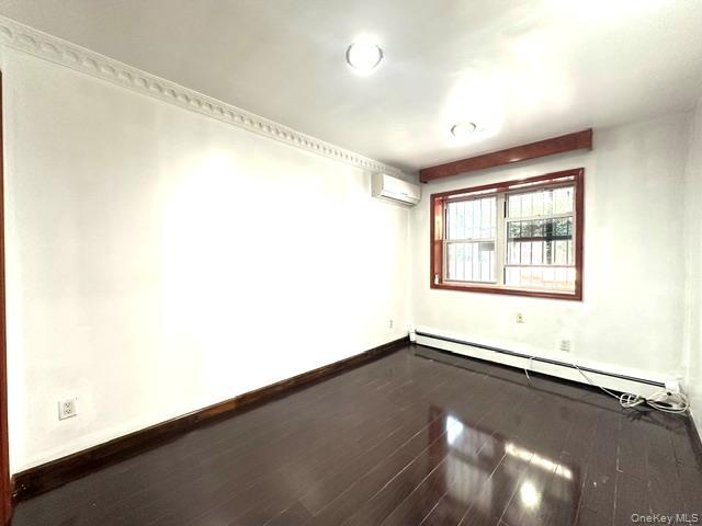 Single Family Melbourne Avenue Queens, NY 11367, MLS-1035120-7