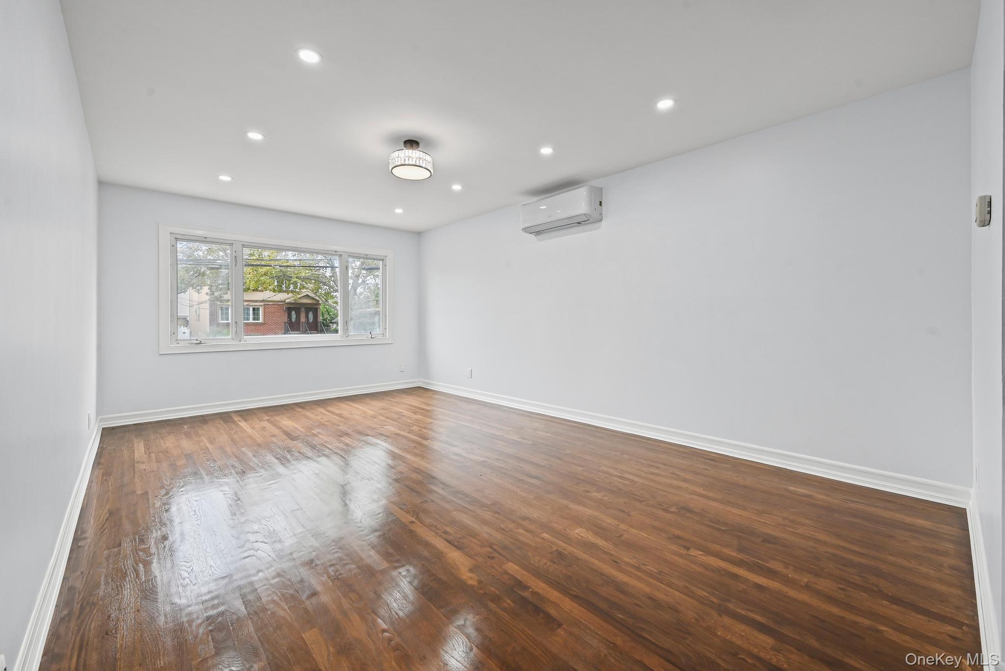 Single Family 148th Drive Queens, NY 11422, MLS-1035121-12
