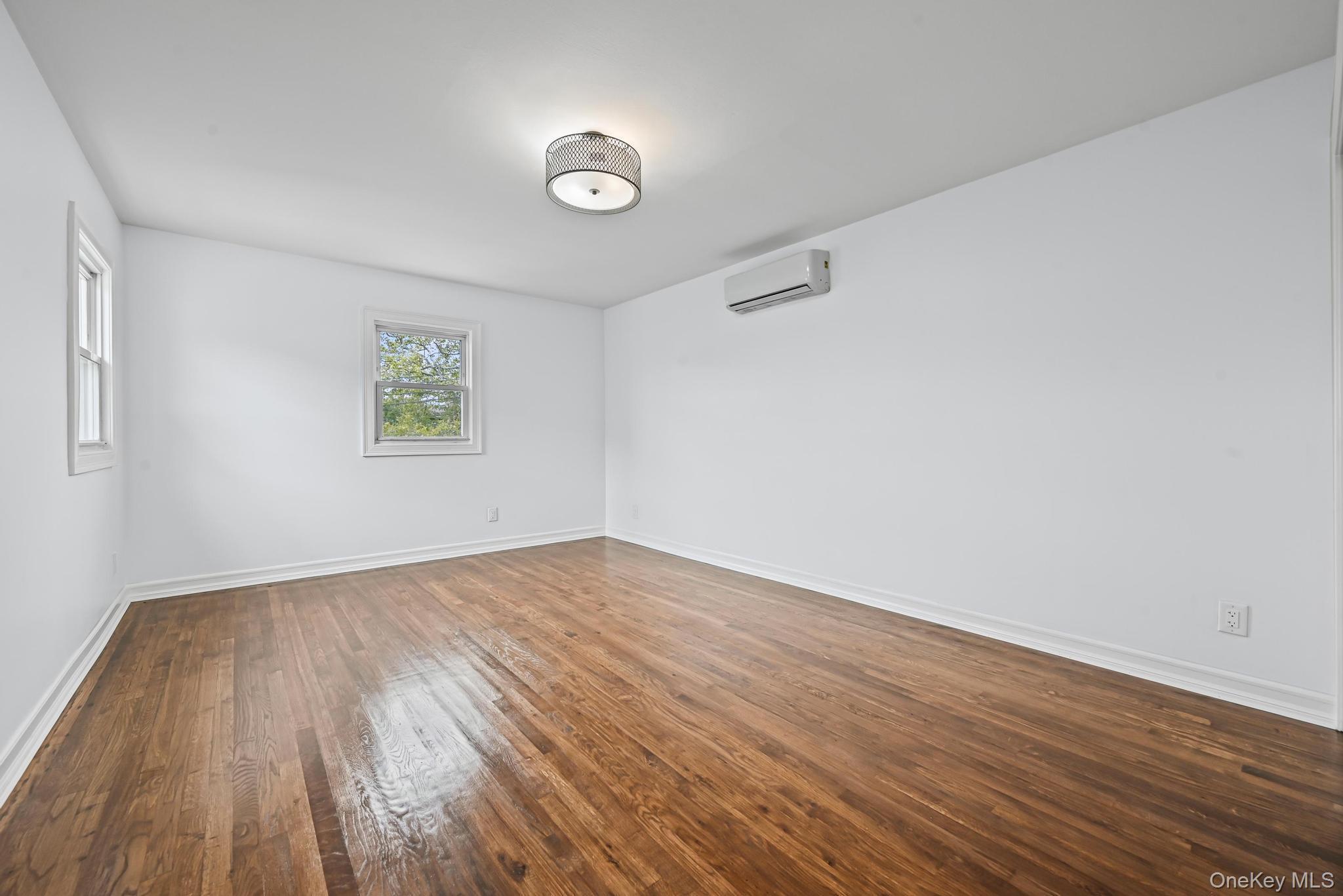 Single Family 148th Drive Queens, NY 11422, MLS-1035121-13