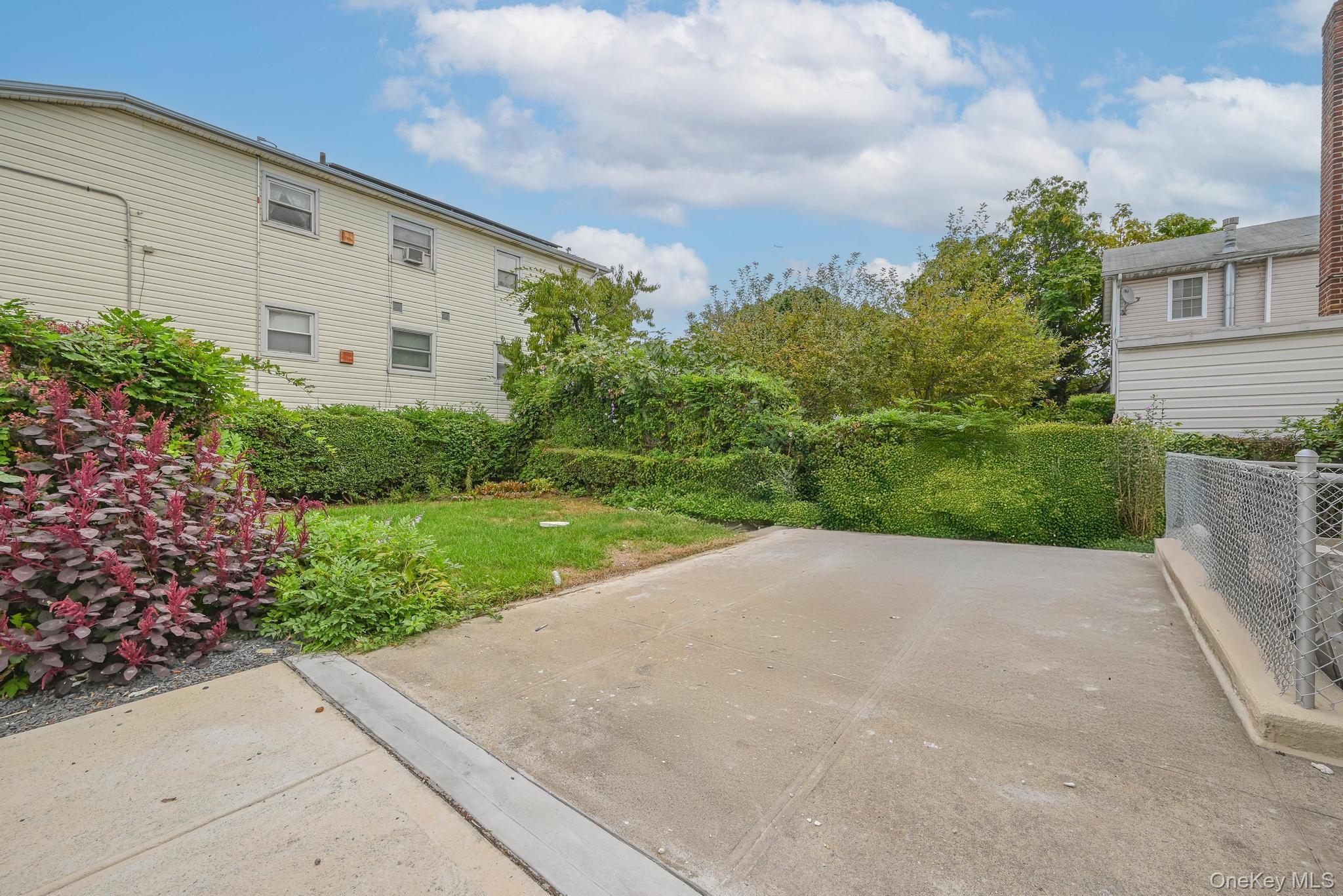 Single Family 148th Drive Queens, NY 11422, MLS-1035121-4