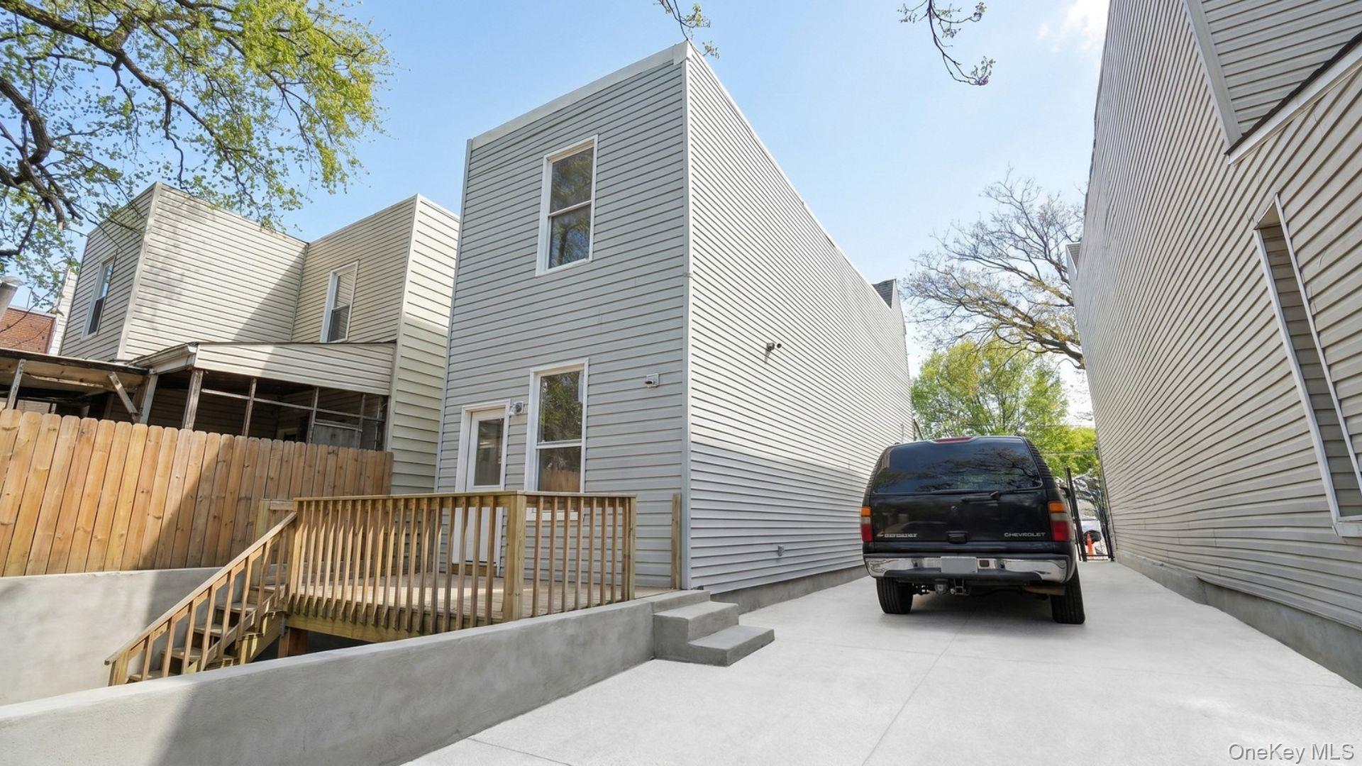 Land E 182nd Street  Bronx, NY 10457, MLS-1035124-3