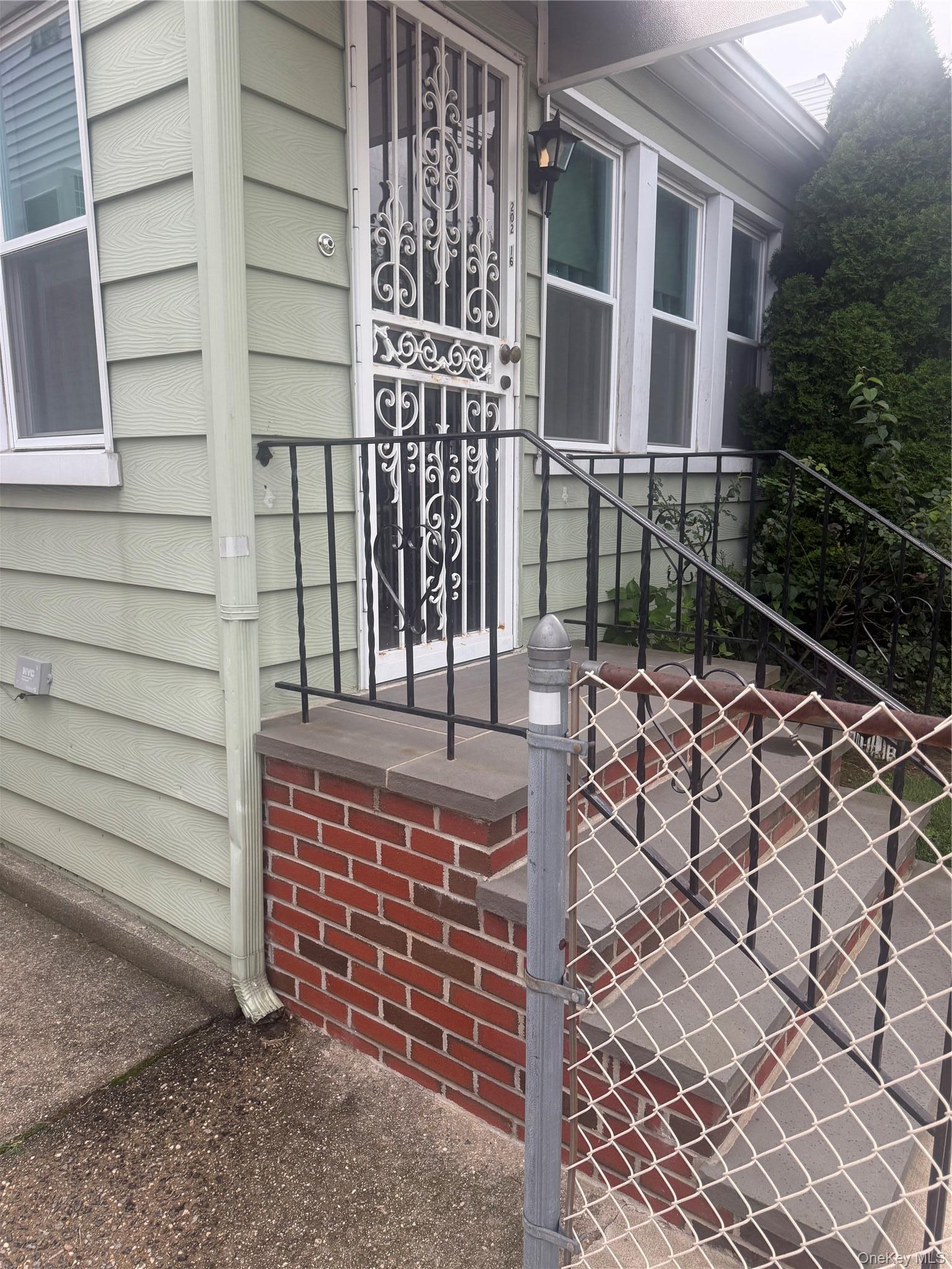 Single Family 33rd Avenue Queens, NY 11361, MLS-1035128-3