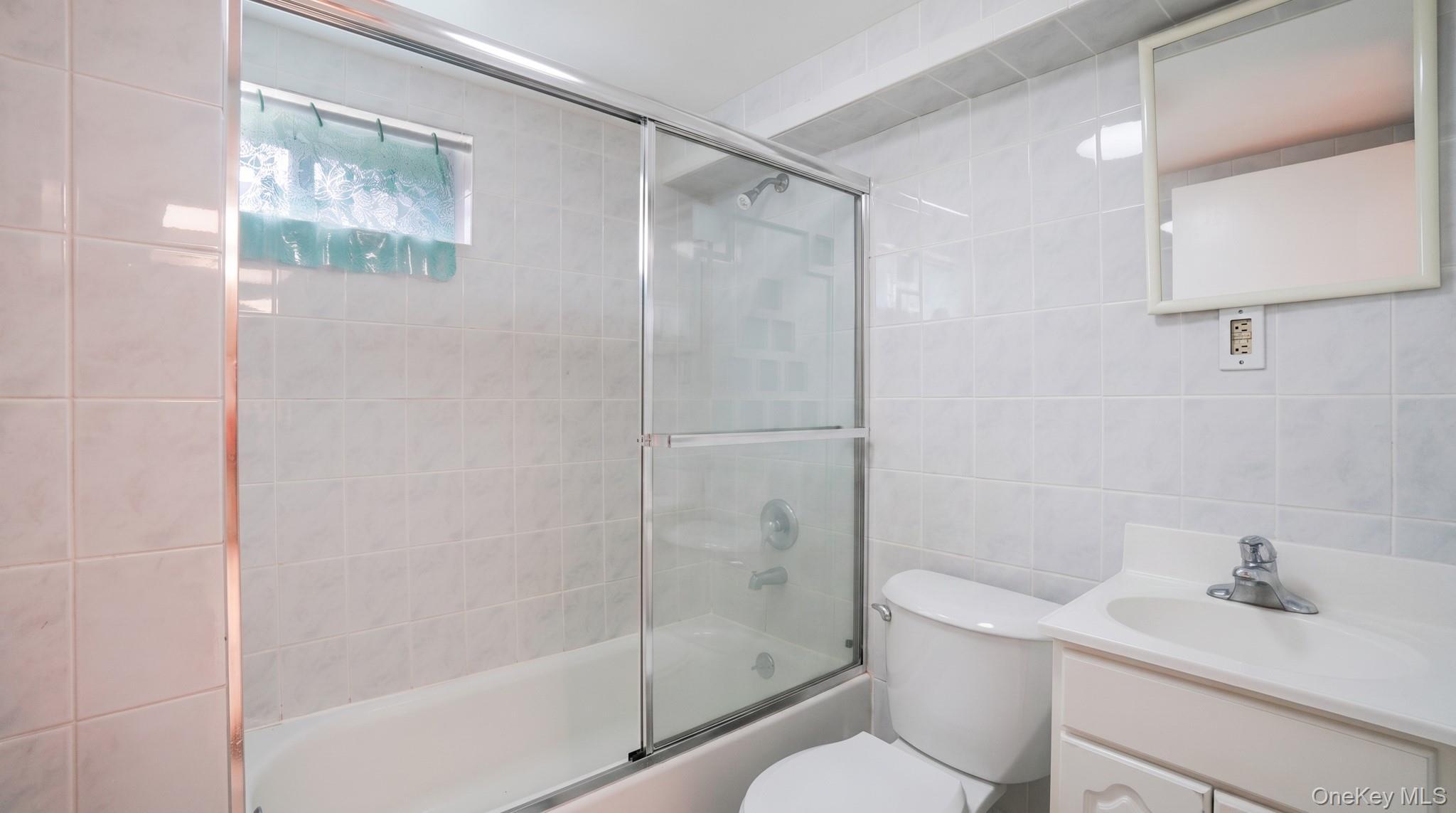 Single Family 257th Street Queens, NY 11004, MLS-1035135-10