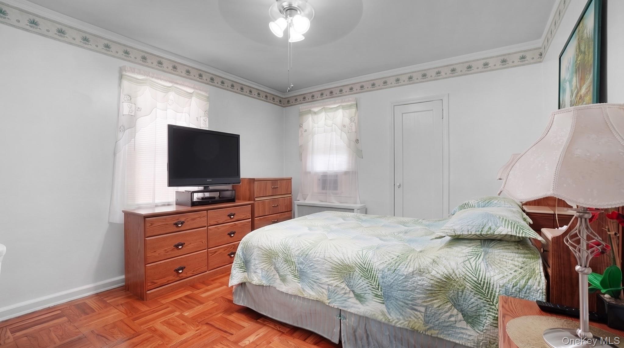 Single Family 257th Street Queens, NY 11004, MLS-1035135-11