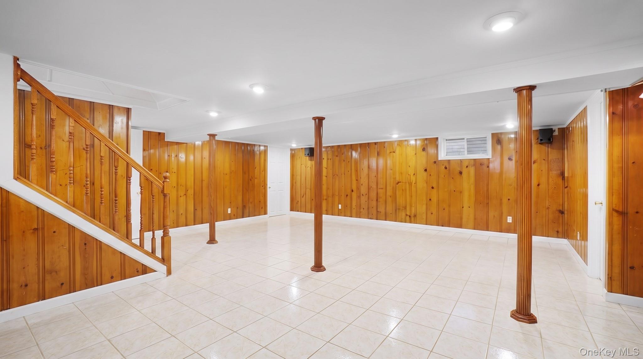 Single Family 257th Street Queens, NY 11004, MLS-1035135-16
